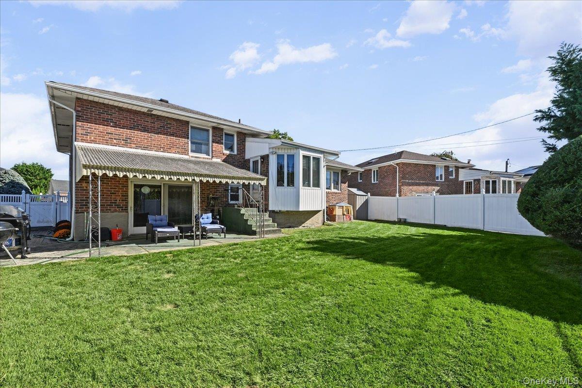 698 Edgewood Drive — photo 34