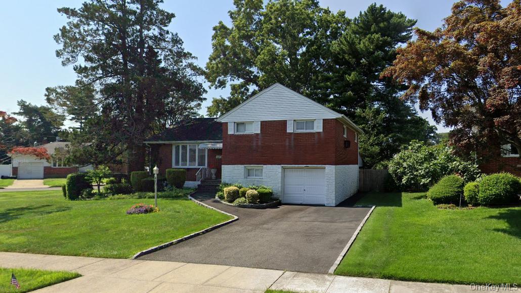 47 Felice Crescent, Hicksville