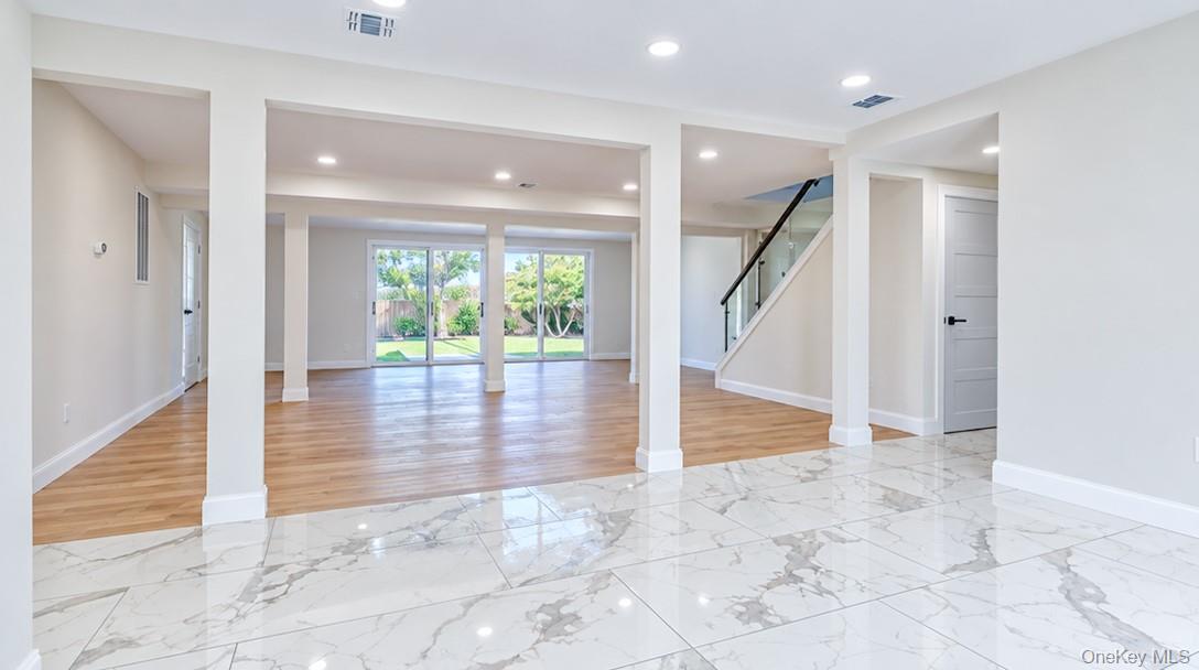 15 Coachman Lane — photo 4