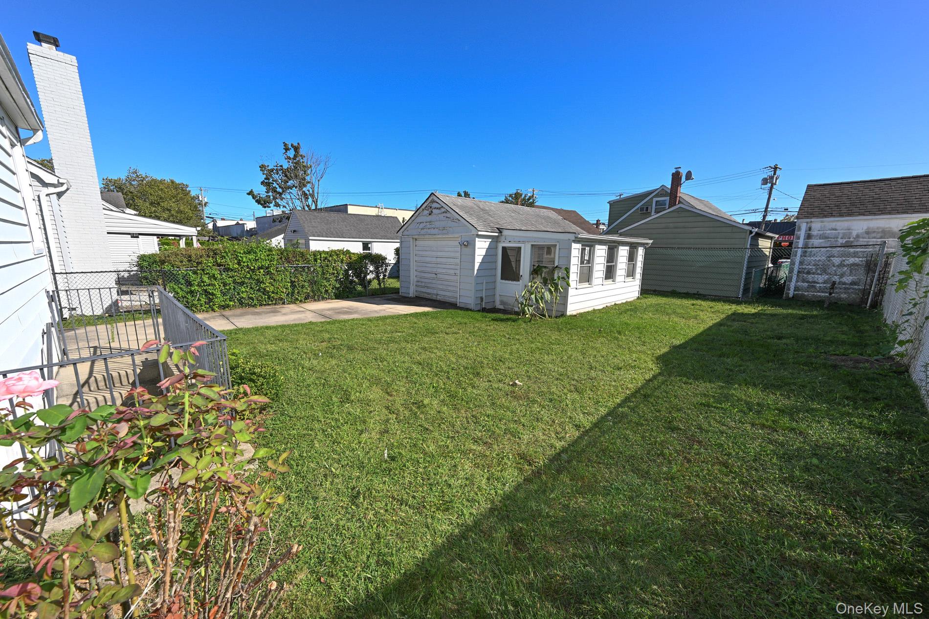 1087 Esther Street — photo 20