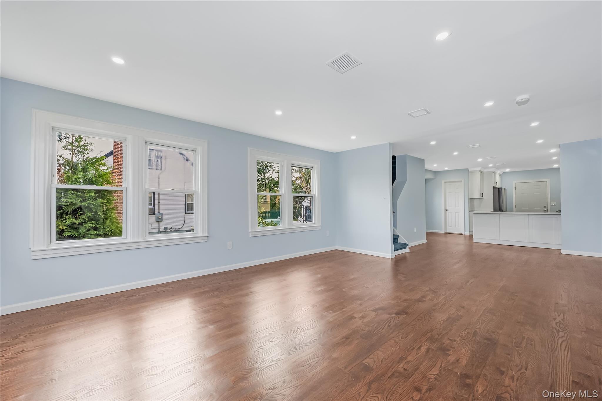 54 Marshall Street — photo 5