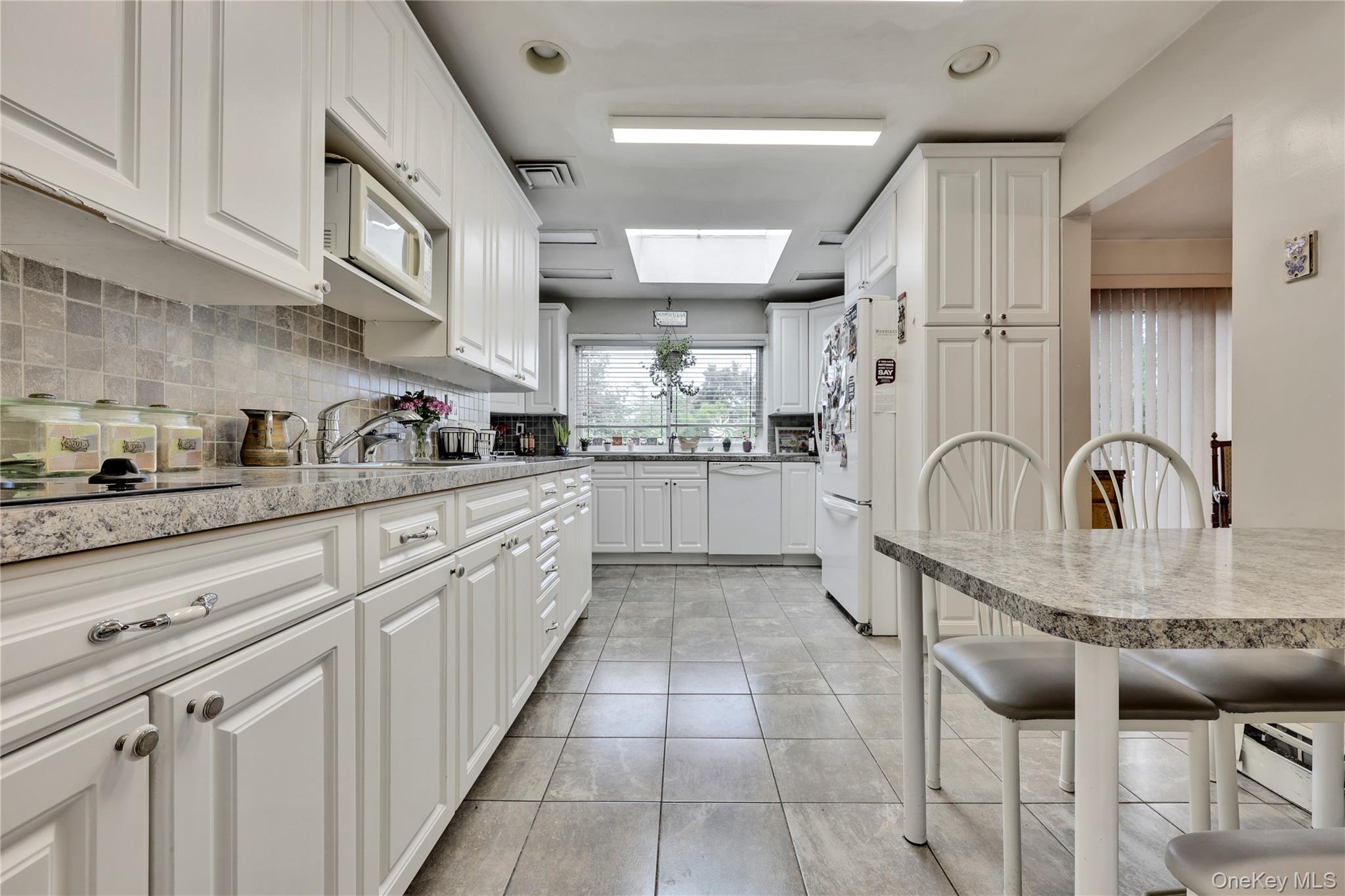 22 Woodmere Boulevard — photo 11