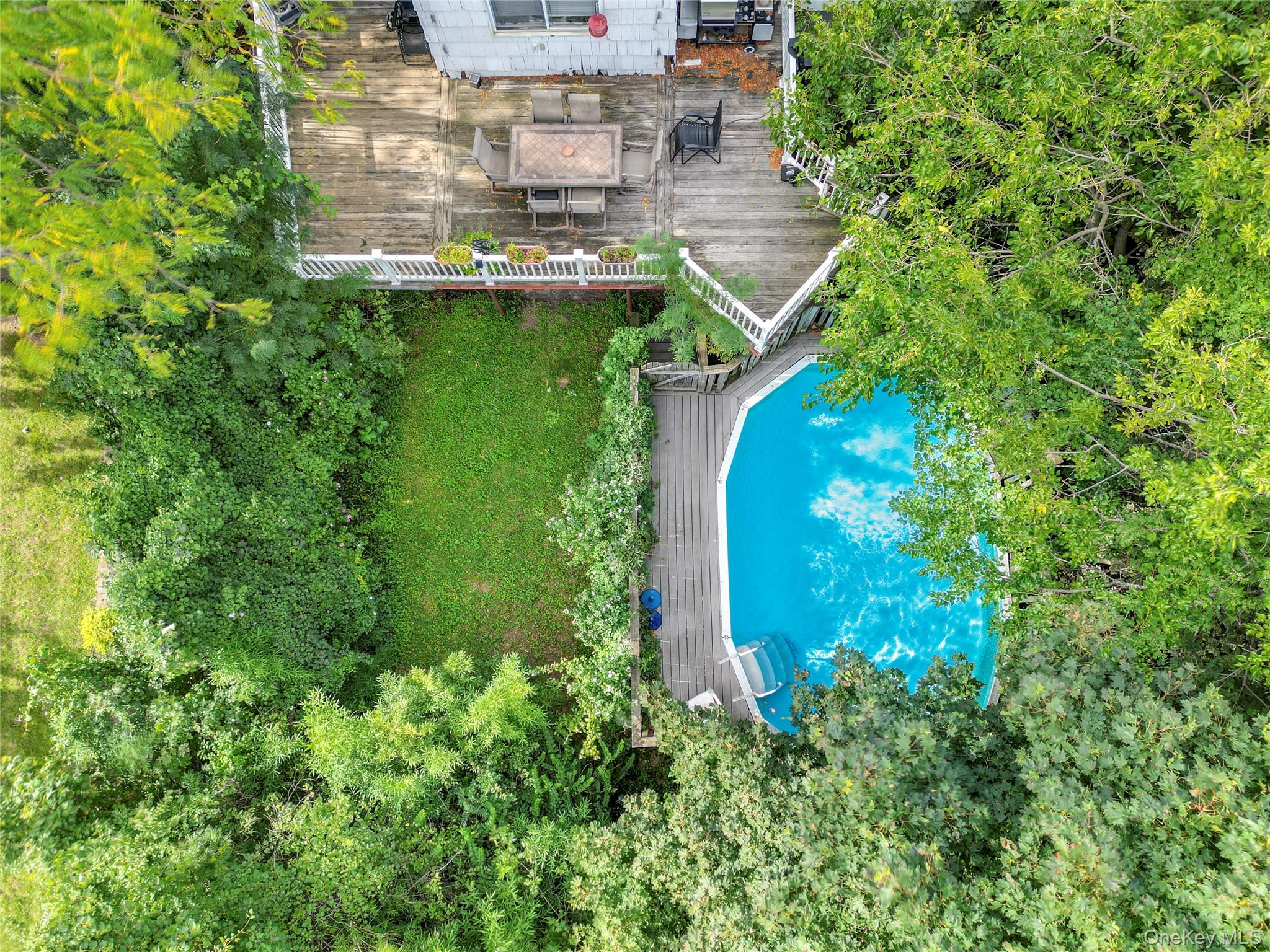 22 Woodmere Boulevard — photo 28