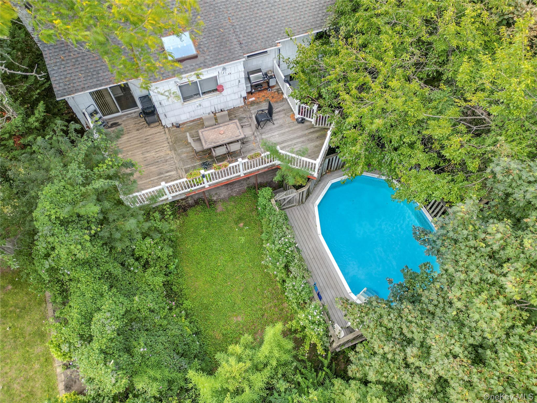 22 Woodmere Boulevard — photo 29