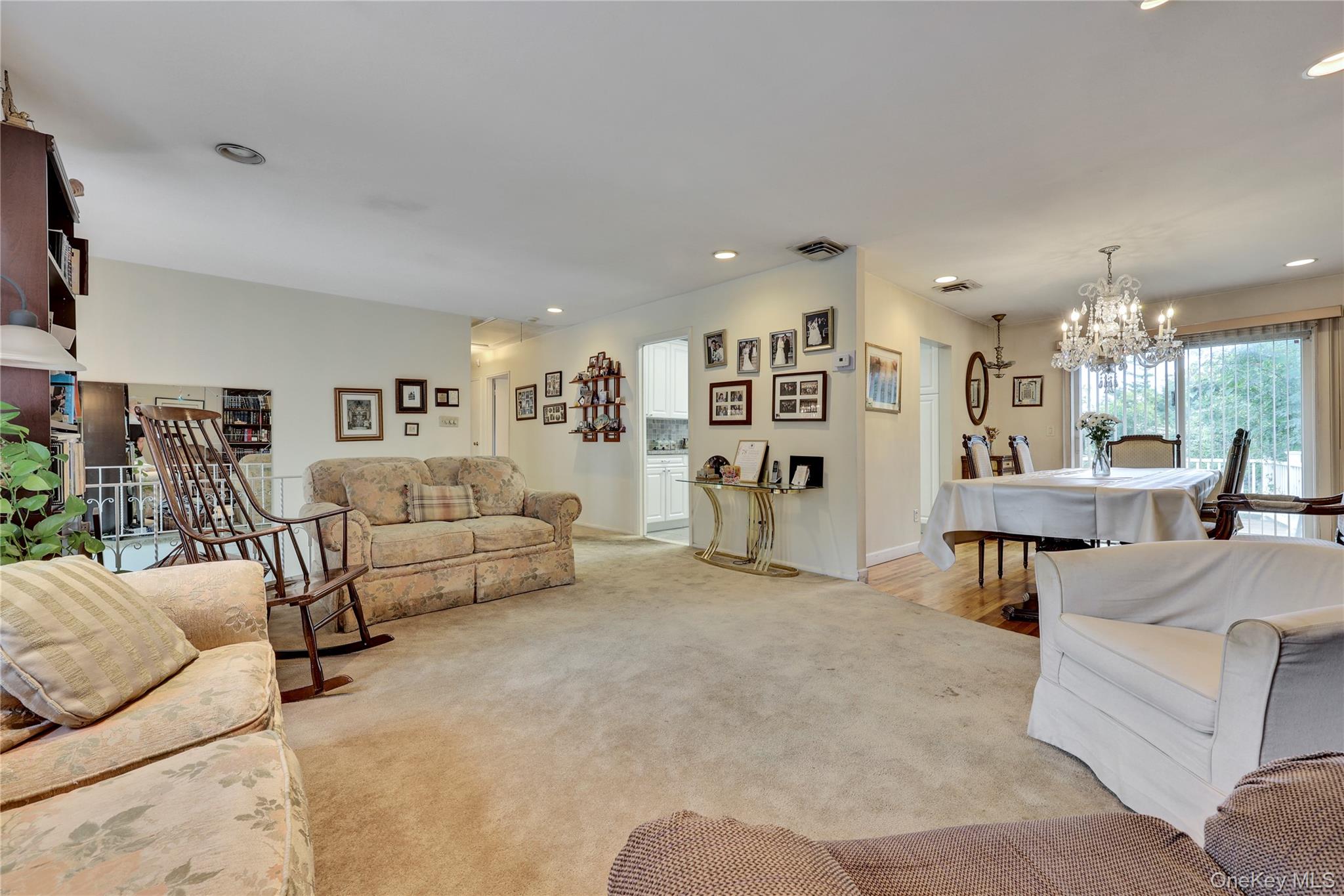 22 Woodmere Boulevard — photo 6