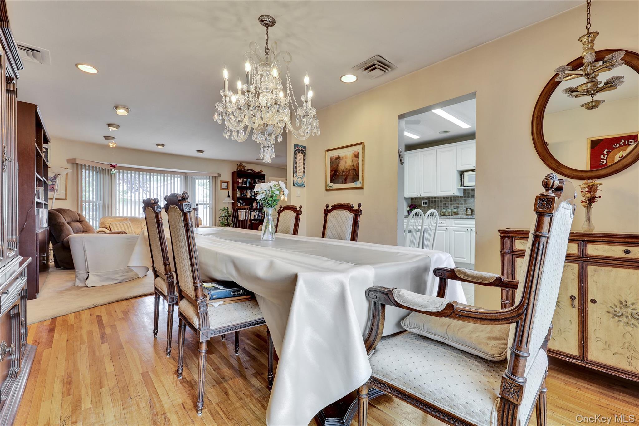 22 Woodmere Boulevard — photo 10