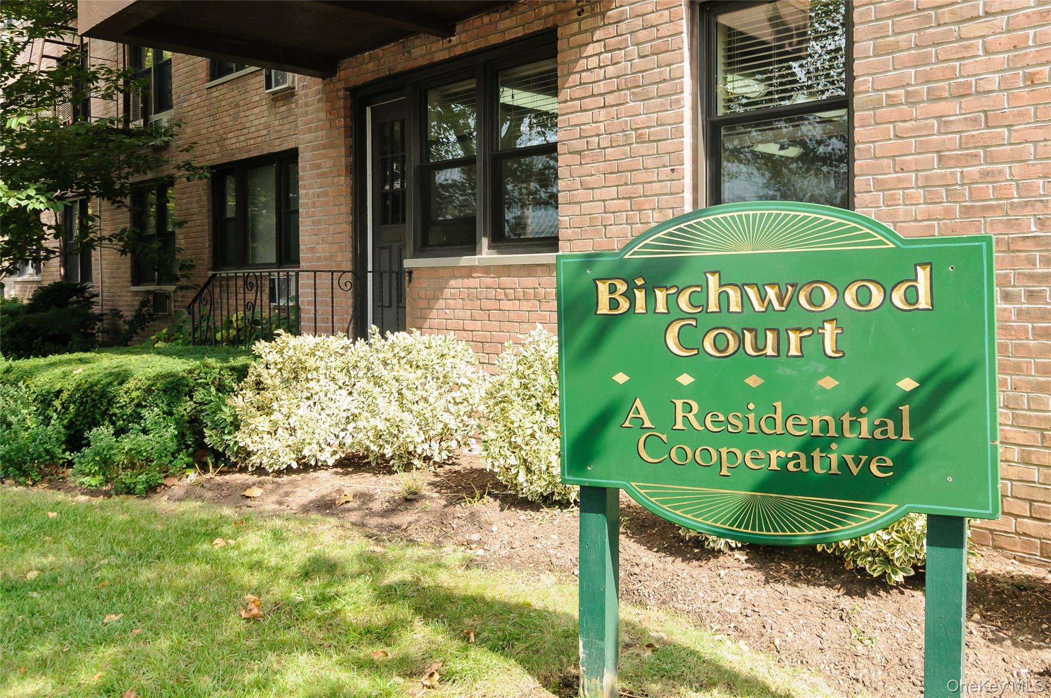 5 Birchwood Court #2-0 — photo 2