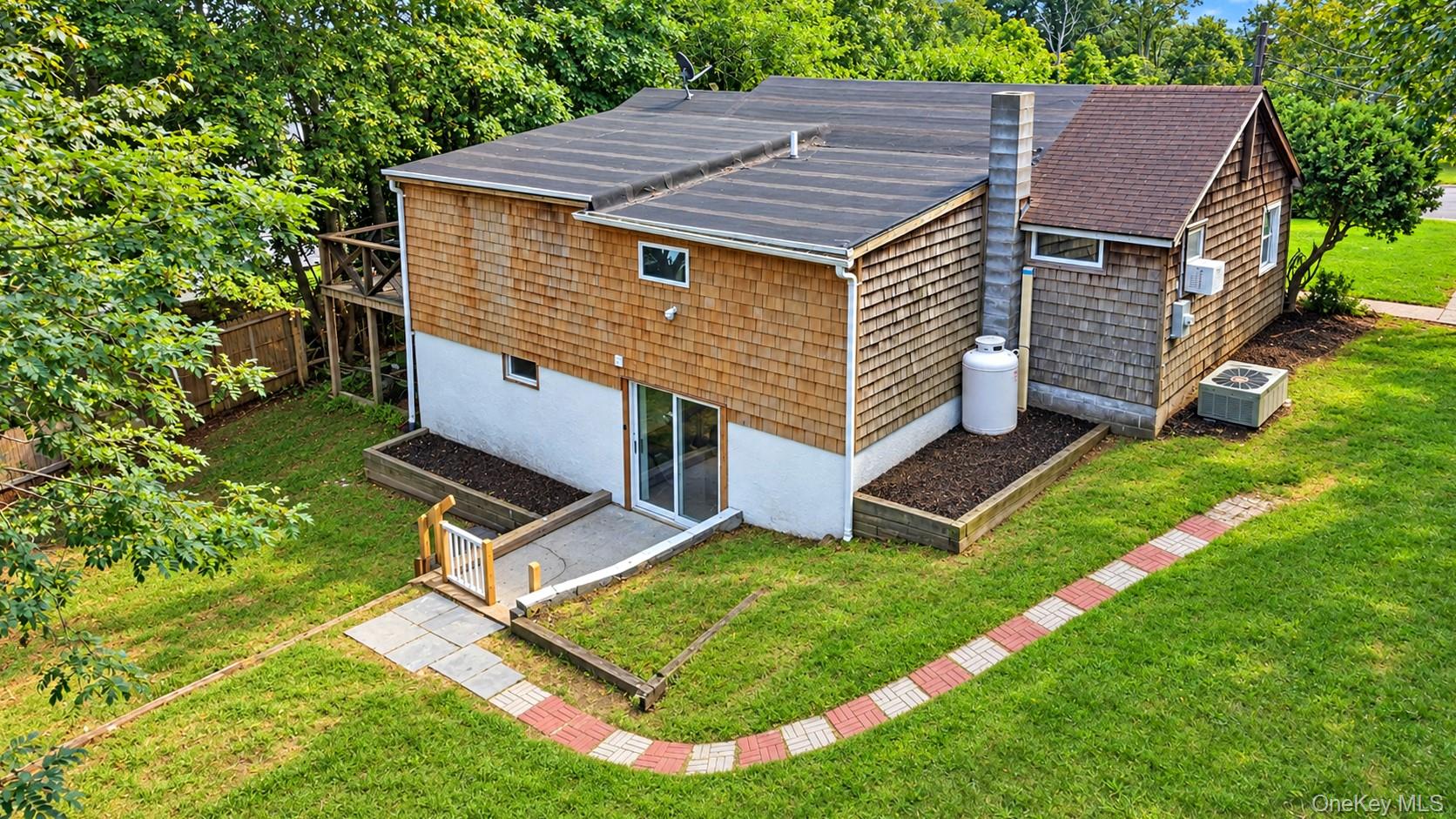 4 Holzman Drive — photo 13