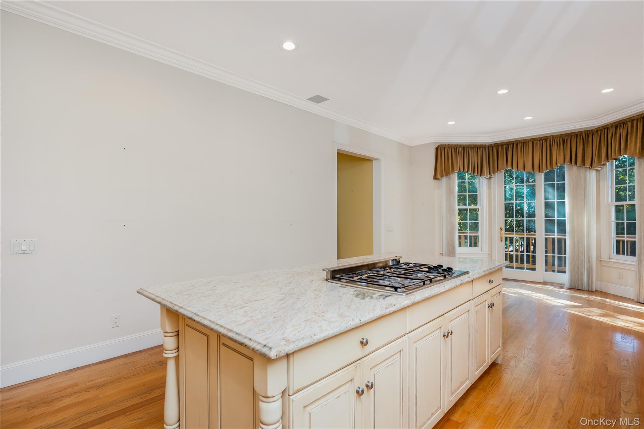 61 Charney Court — photo 13