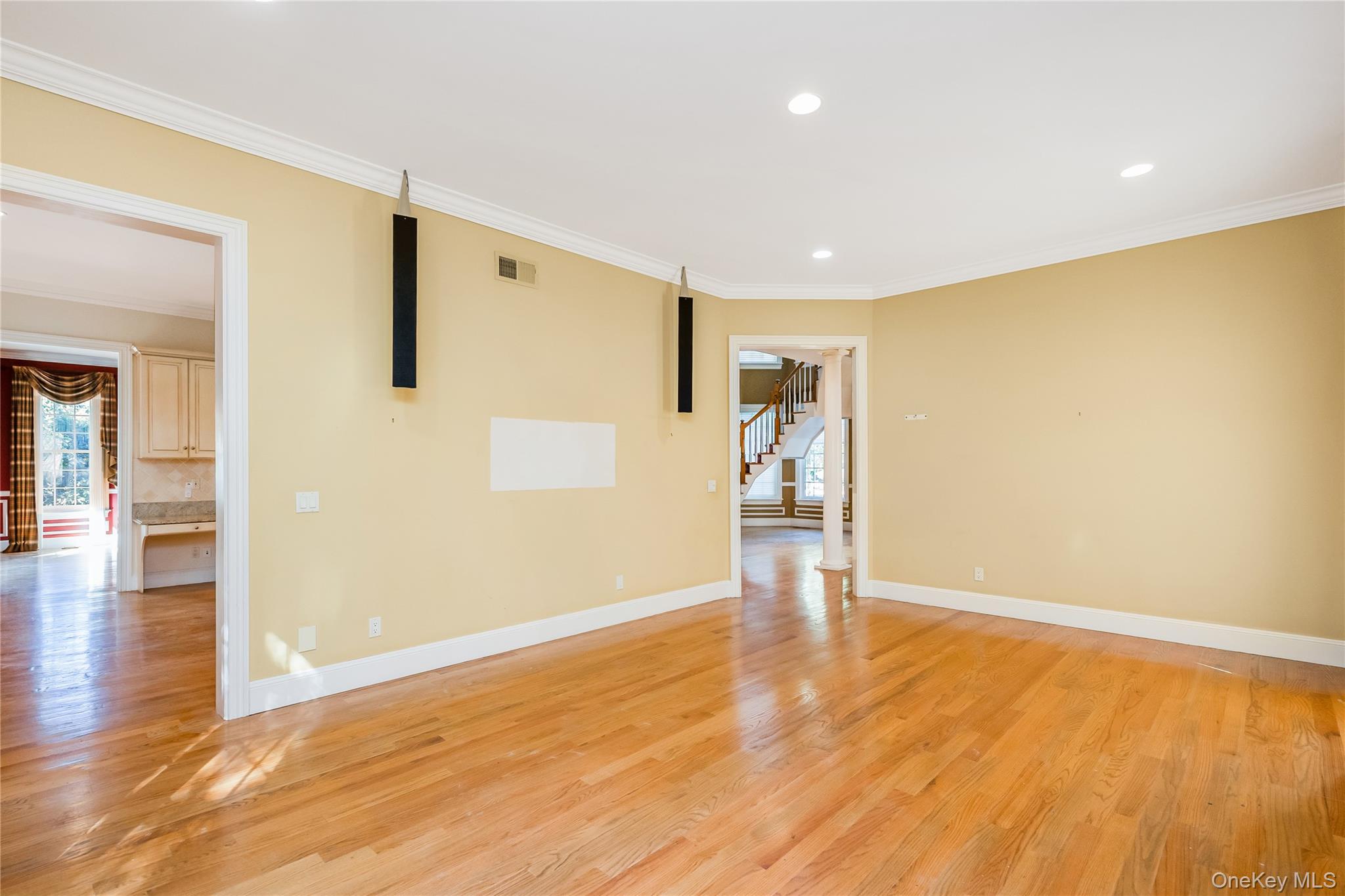 61 Charney Court — photo 16