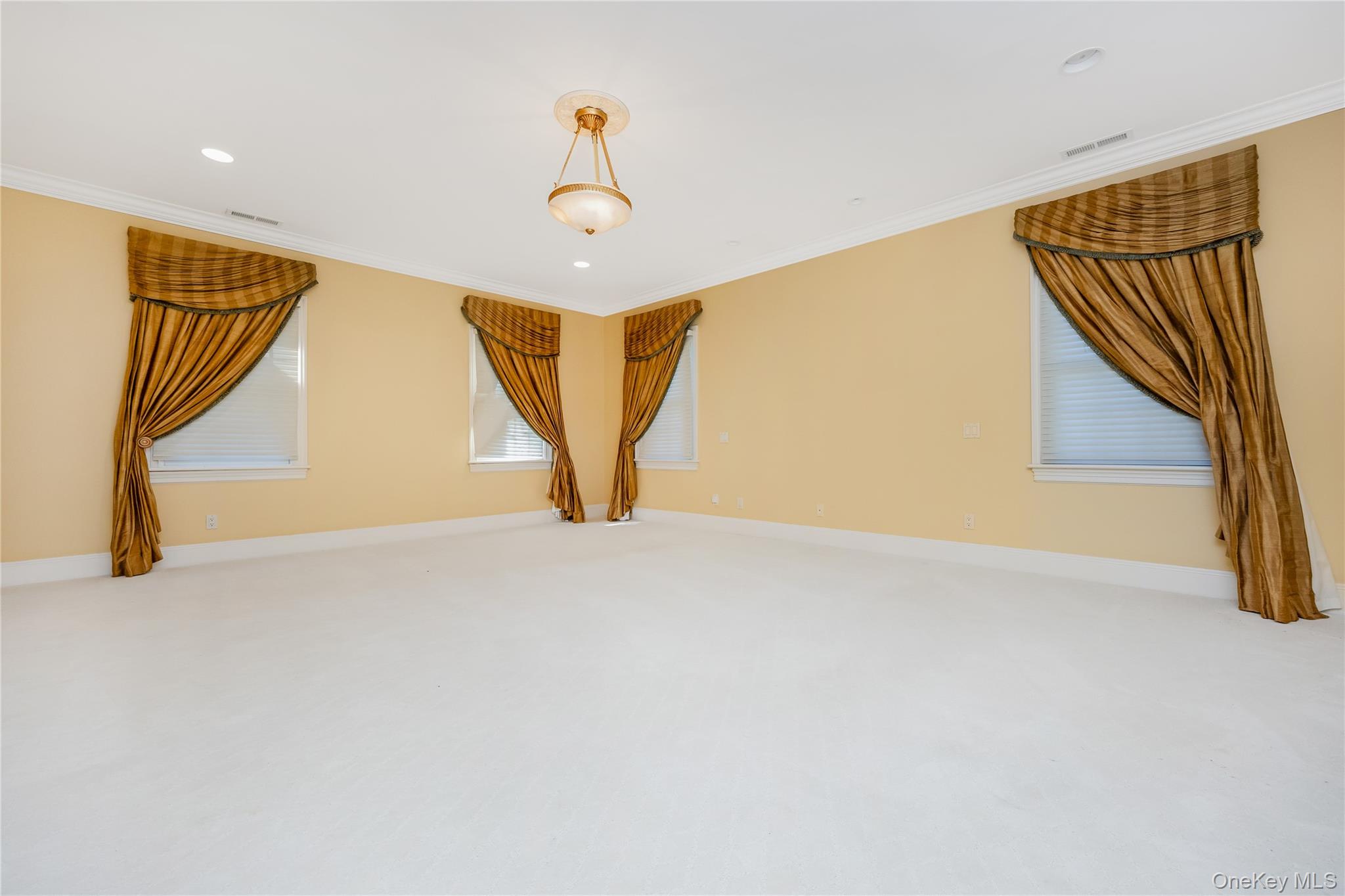 61 Charney Court — photo 24