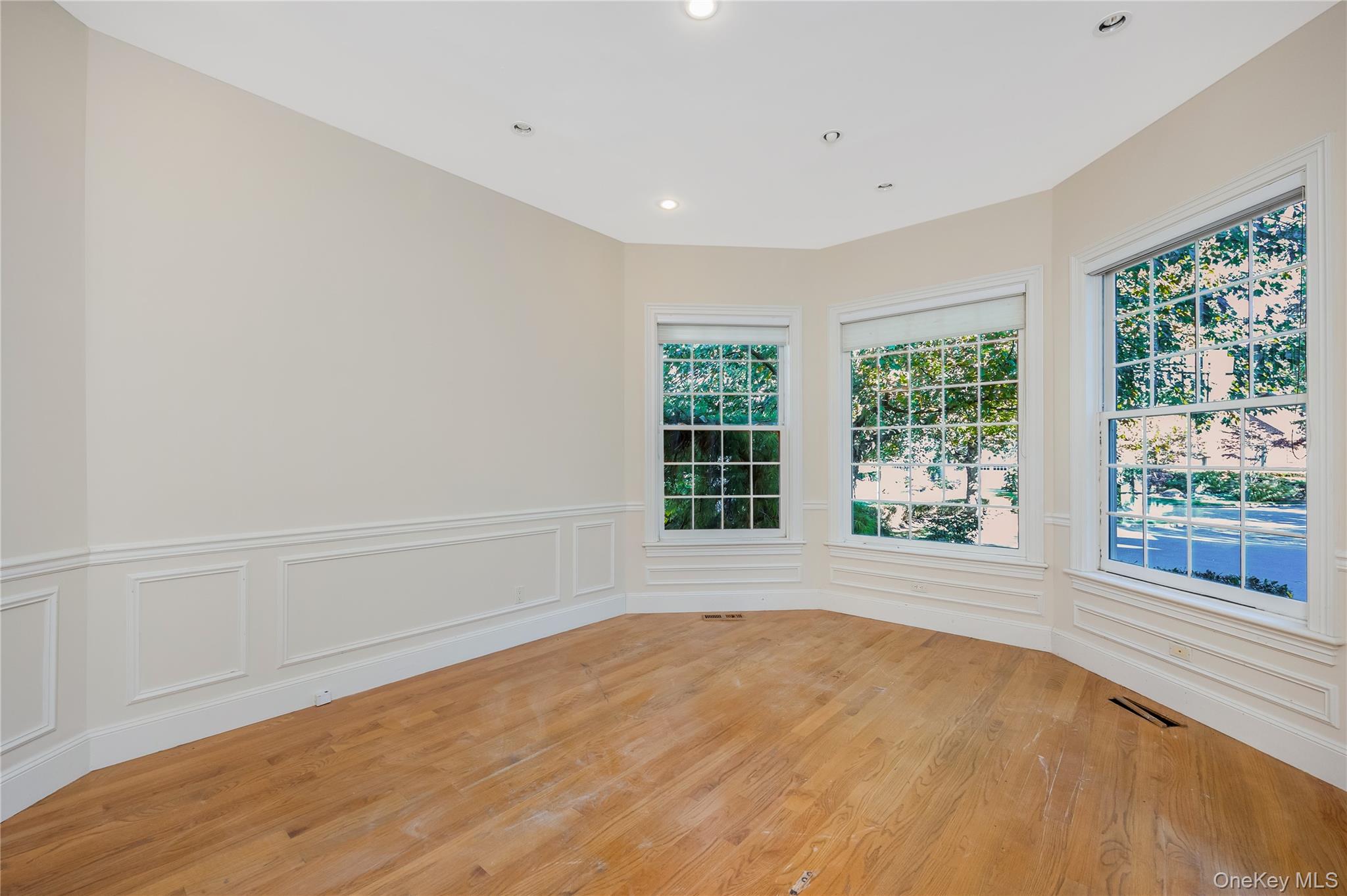 61 Charney Court — photo 6