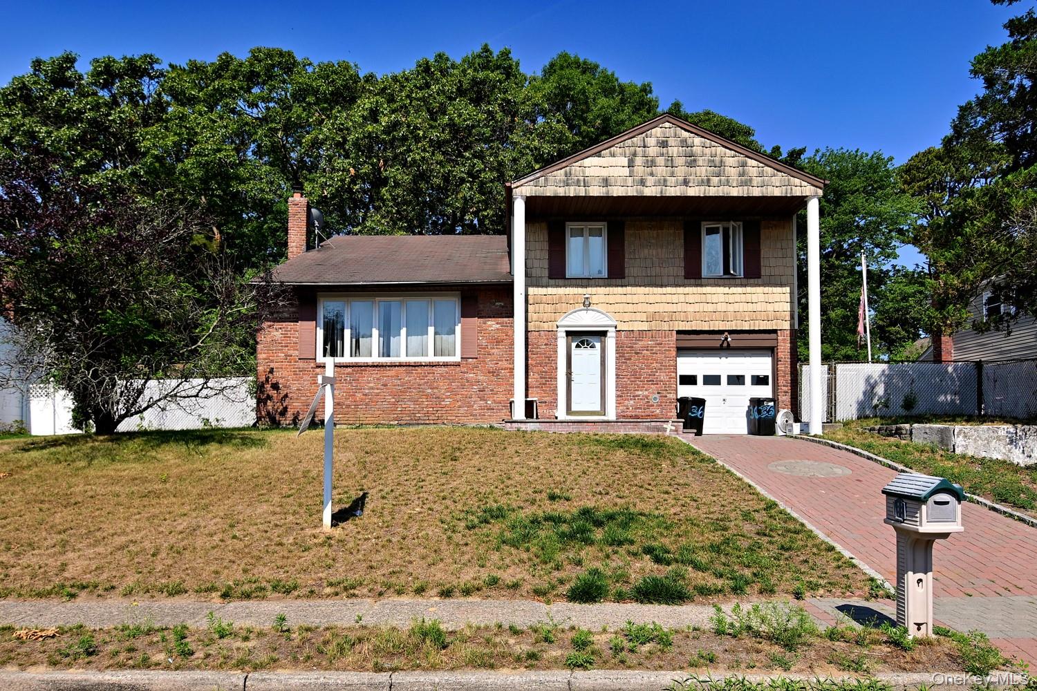 36 Willow Street, Selden