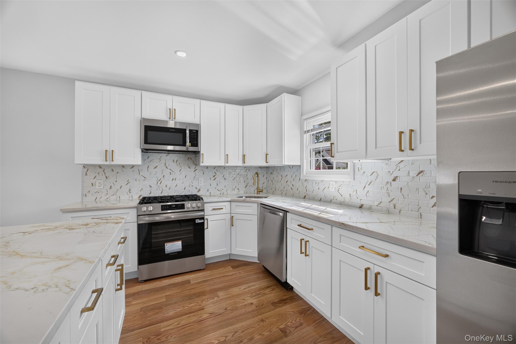 33 Carol Street — photo 6