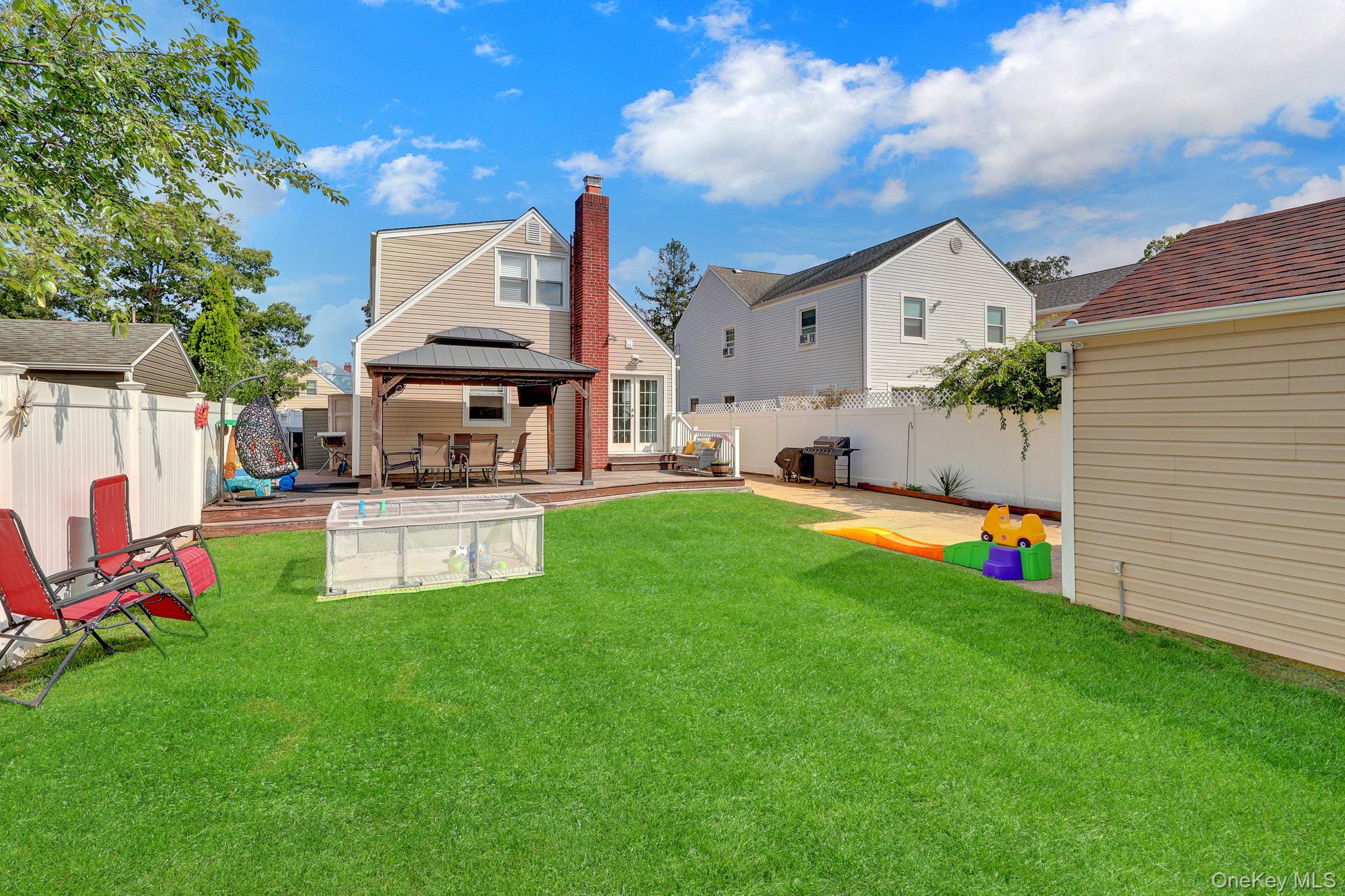 410 Clive Place — photo 29