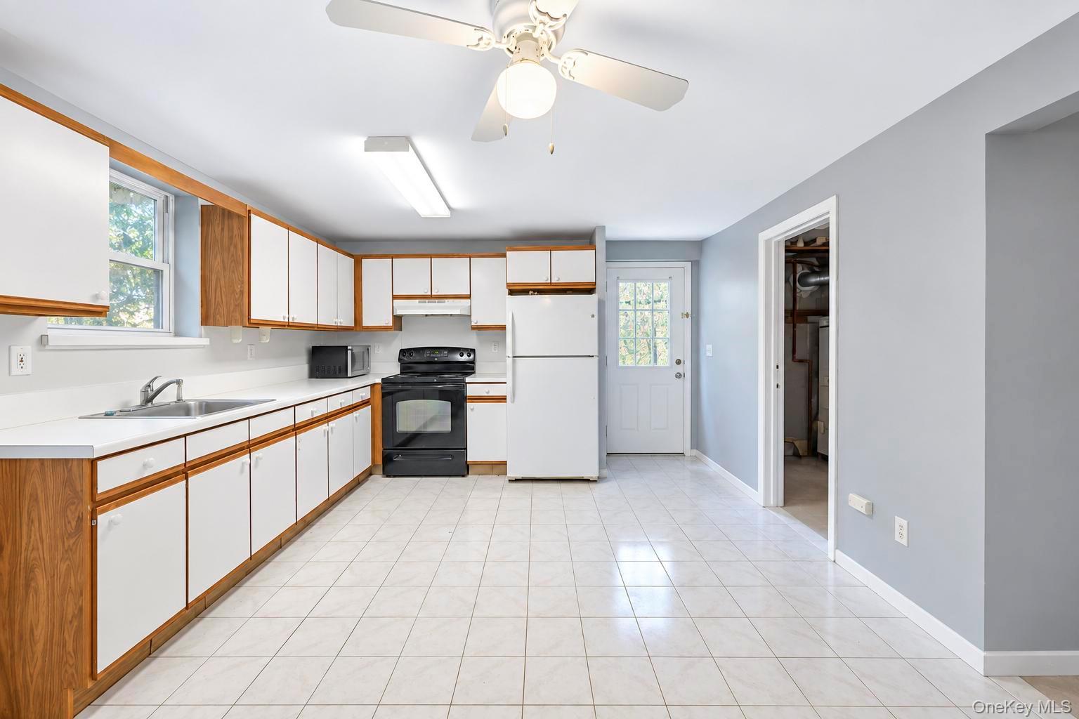 278 Lake Drive — photo 18