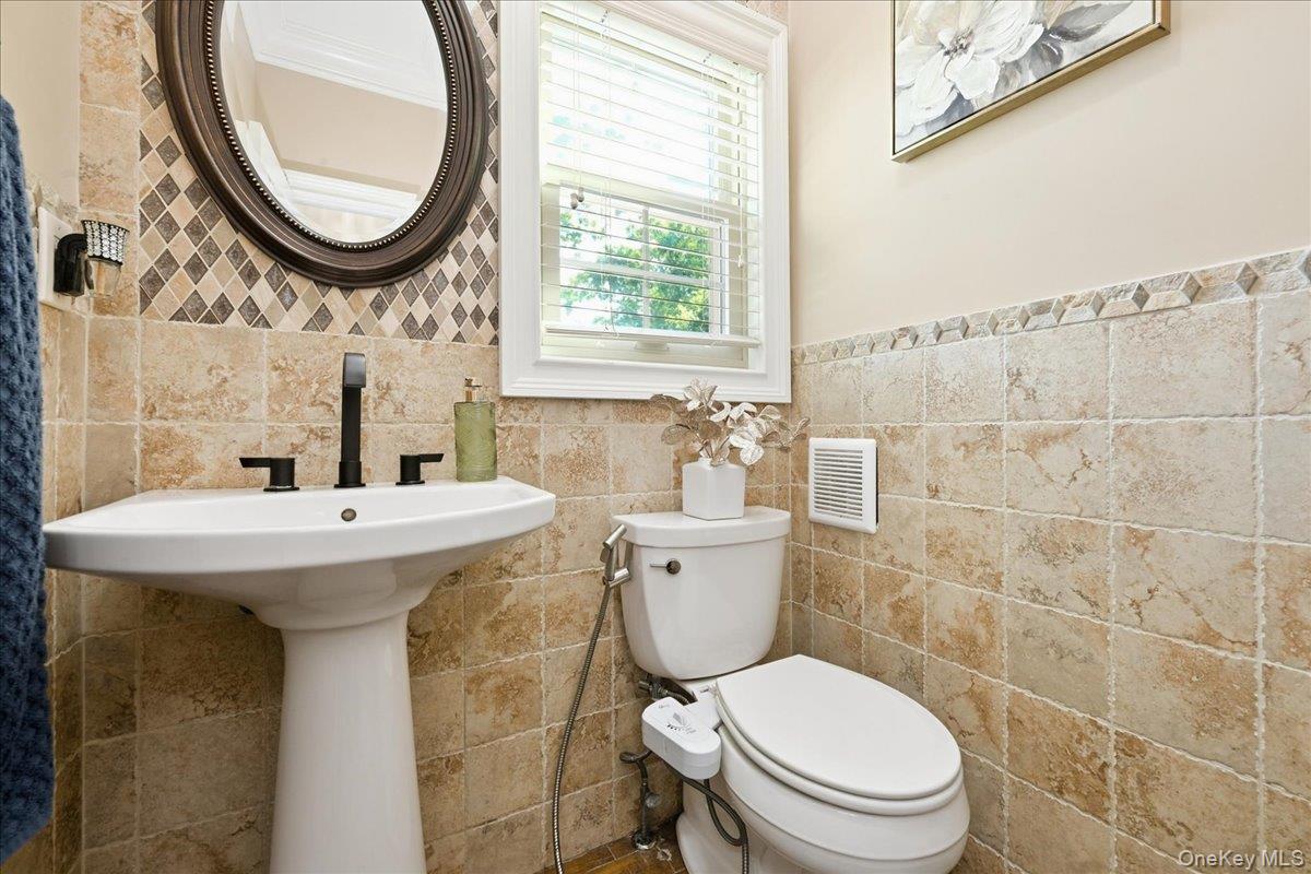 136 Oak Street — photo 14