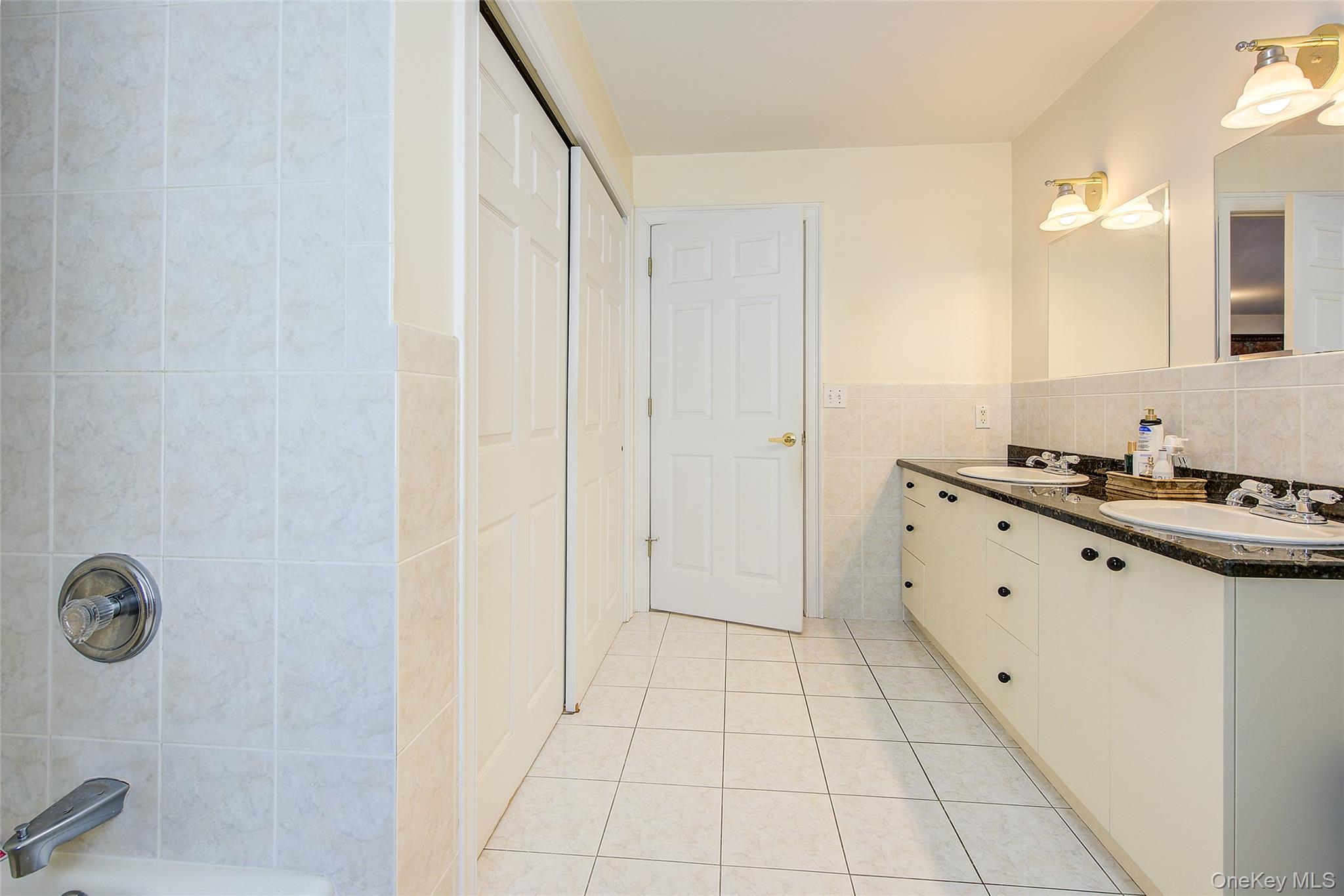 64 Cottage Place — photo 20