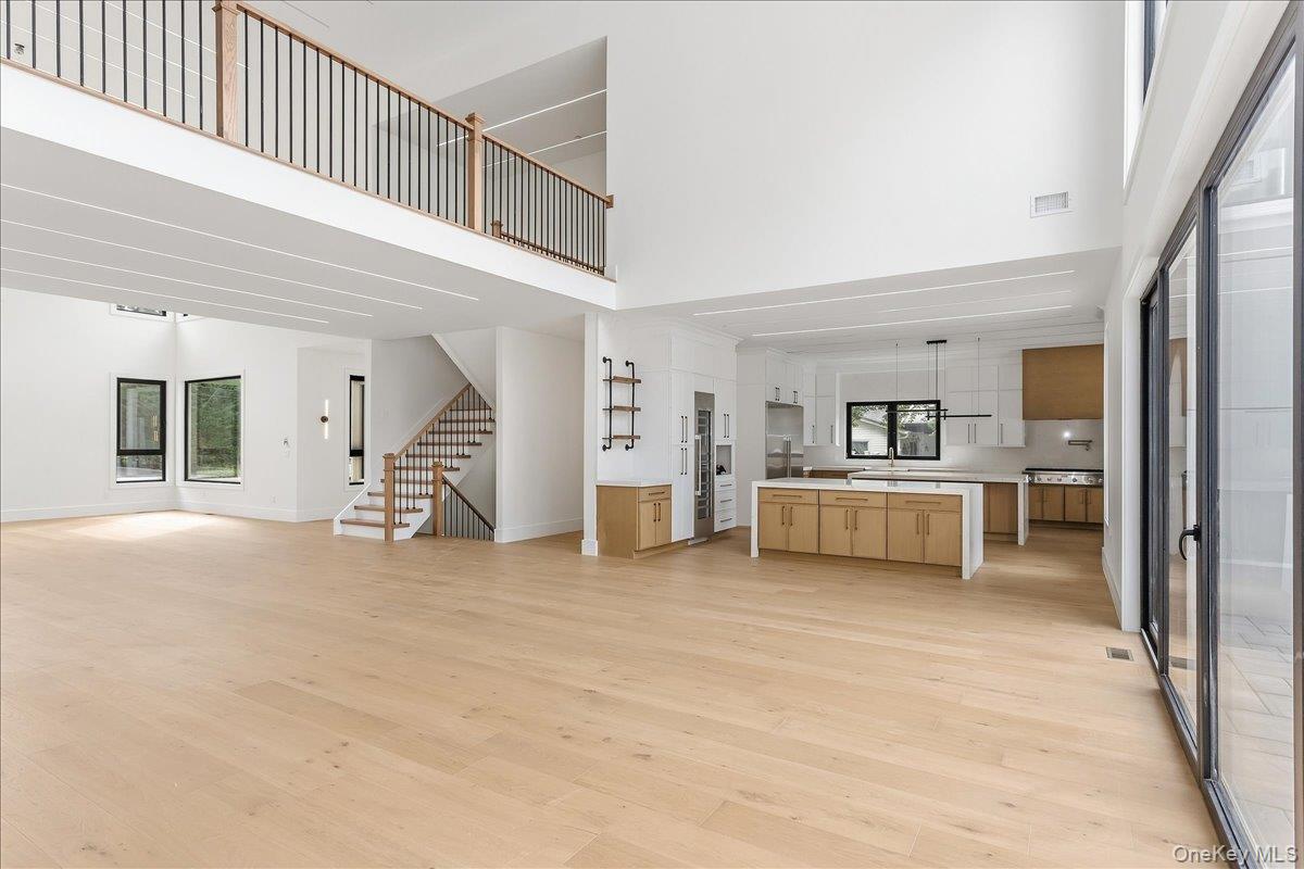1080 Westminster Avenue — photo 18