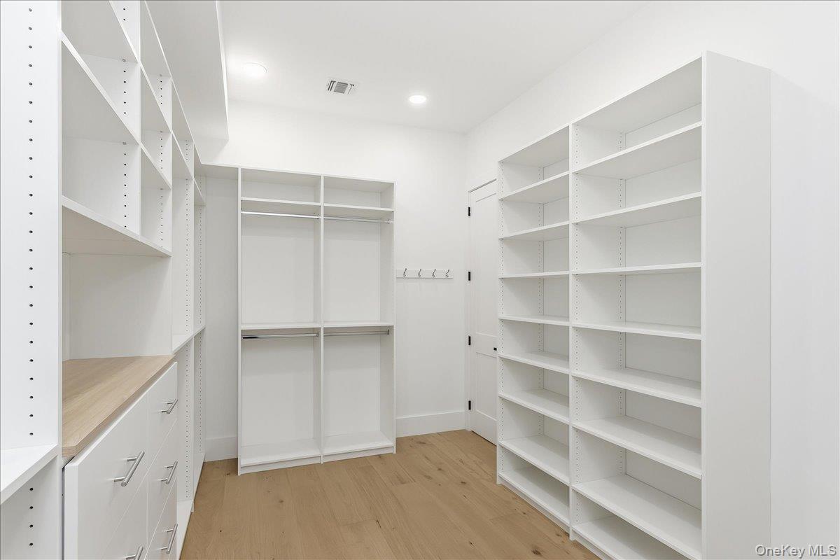 1080 Westminster Avenue — photo 28