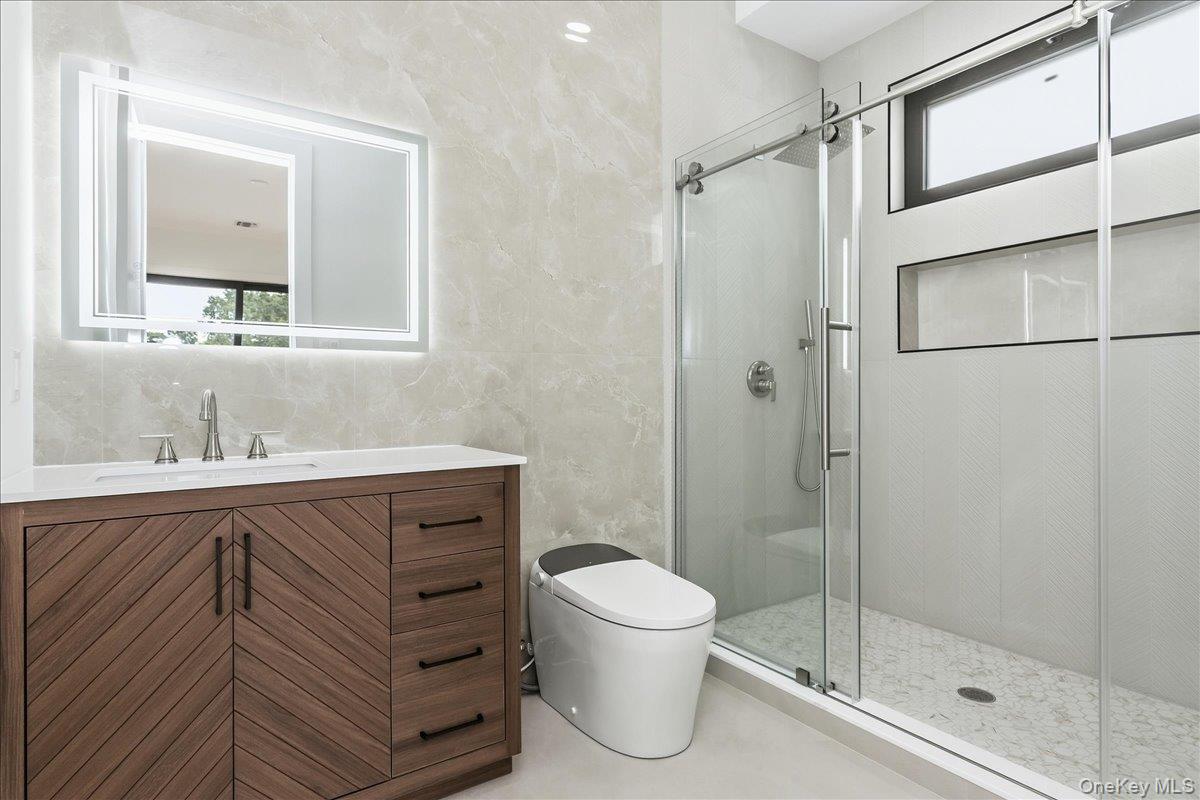 1080 Westminster Avenue — photo 33