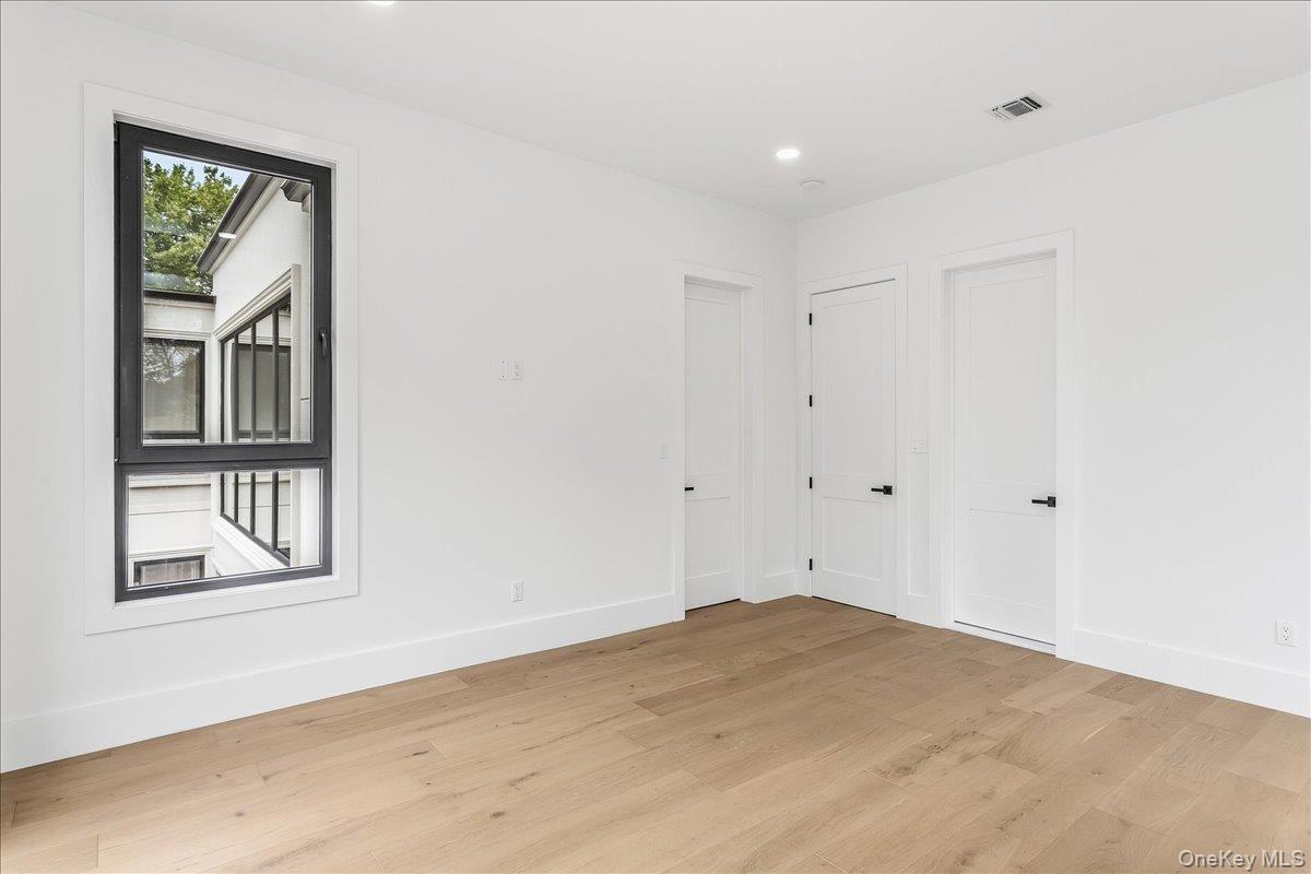 1080 Westminster Avenue — photo 35