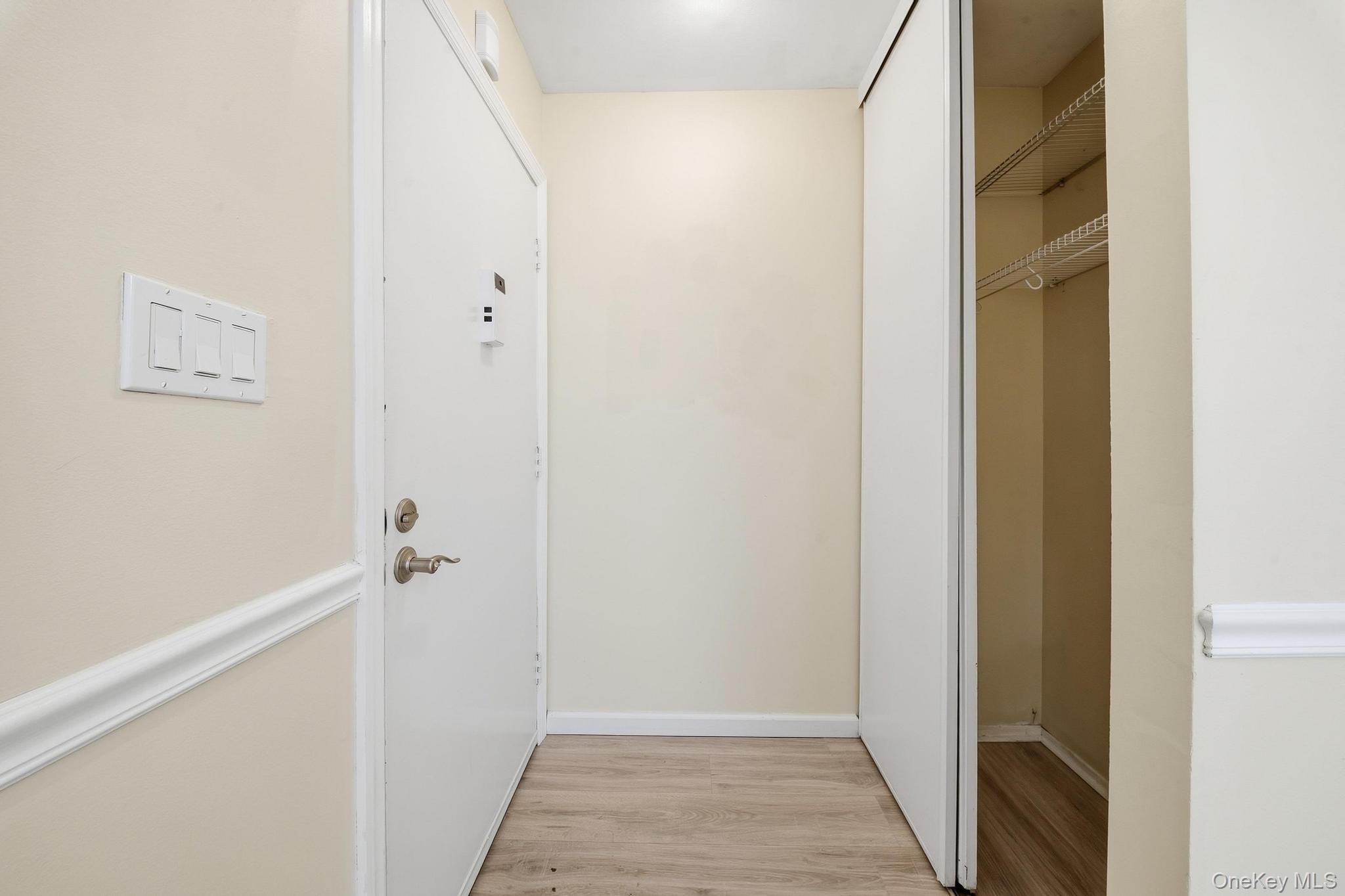1101 Cabot Court — photo 3