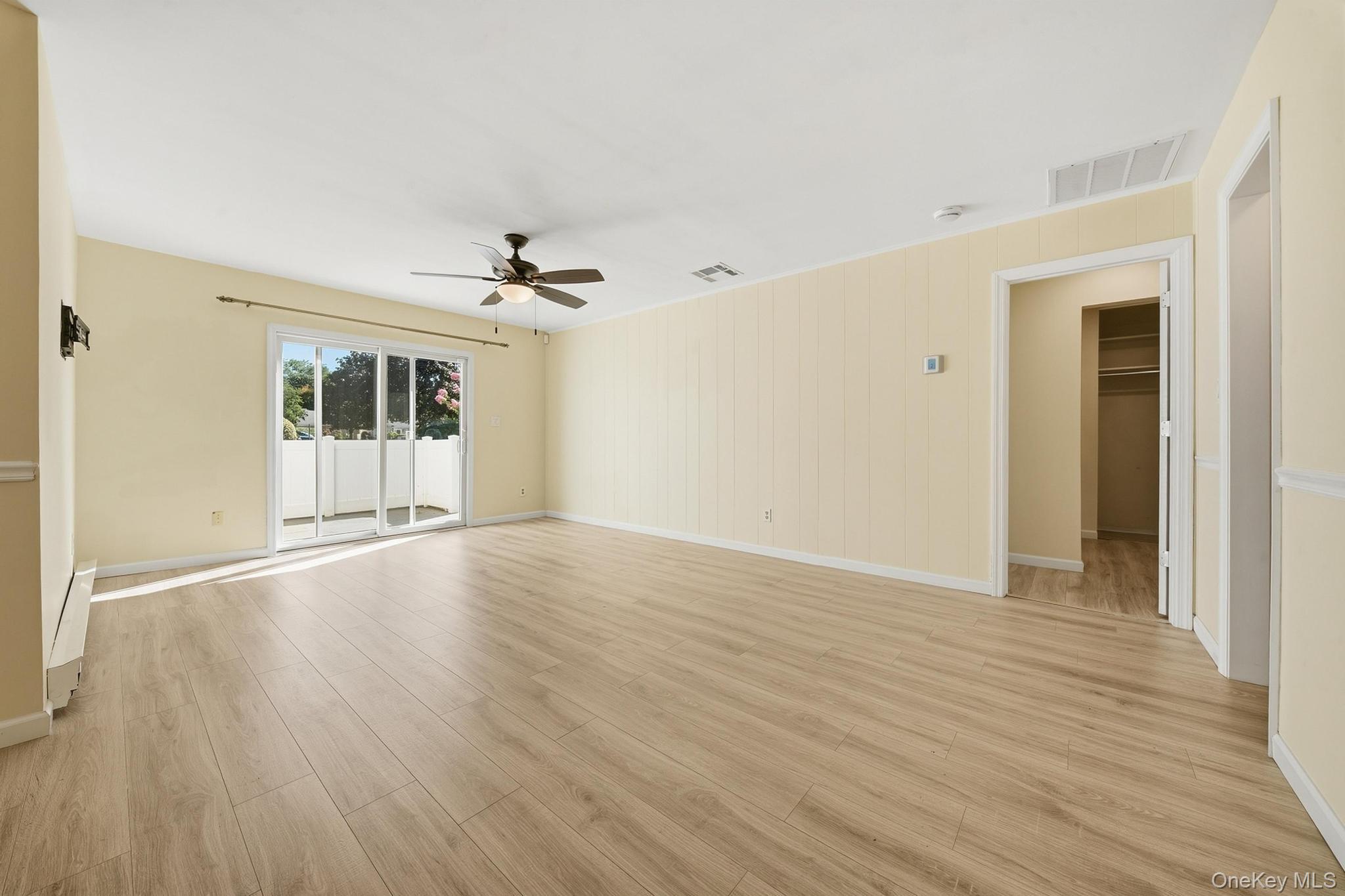 1101 Cabot Court — photo 9