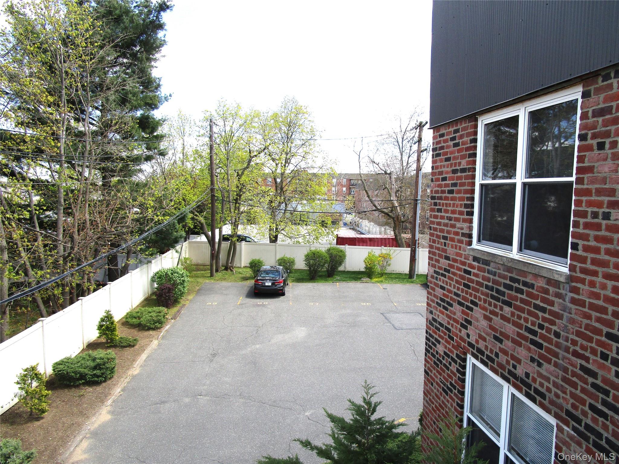 40 Daley Place #127 — photo 31