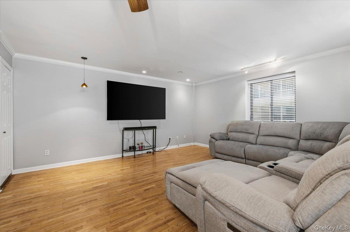 425 Shore Road #2D — photo 4