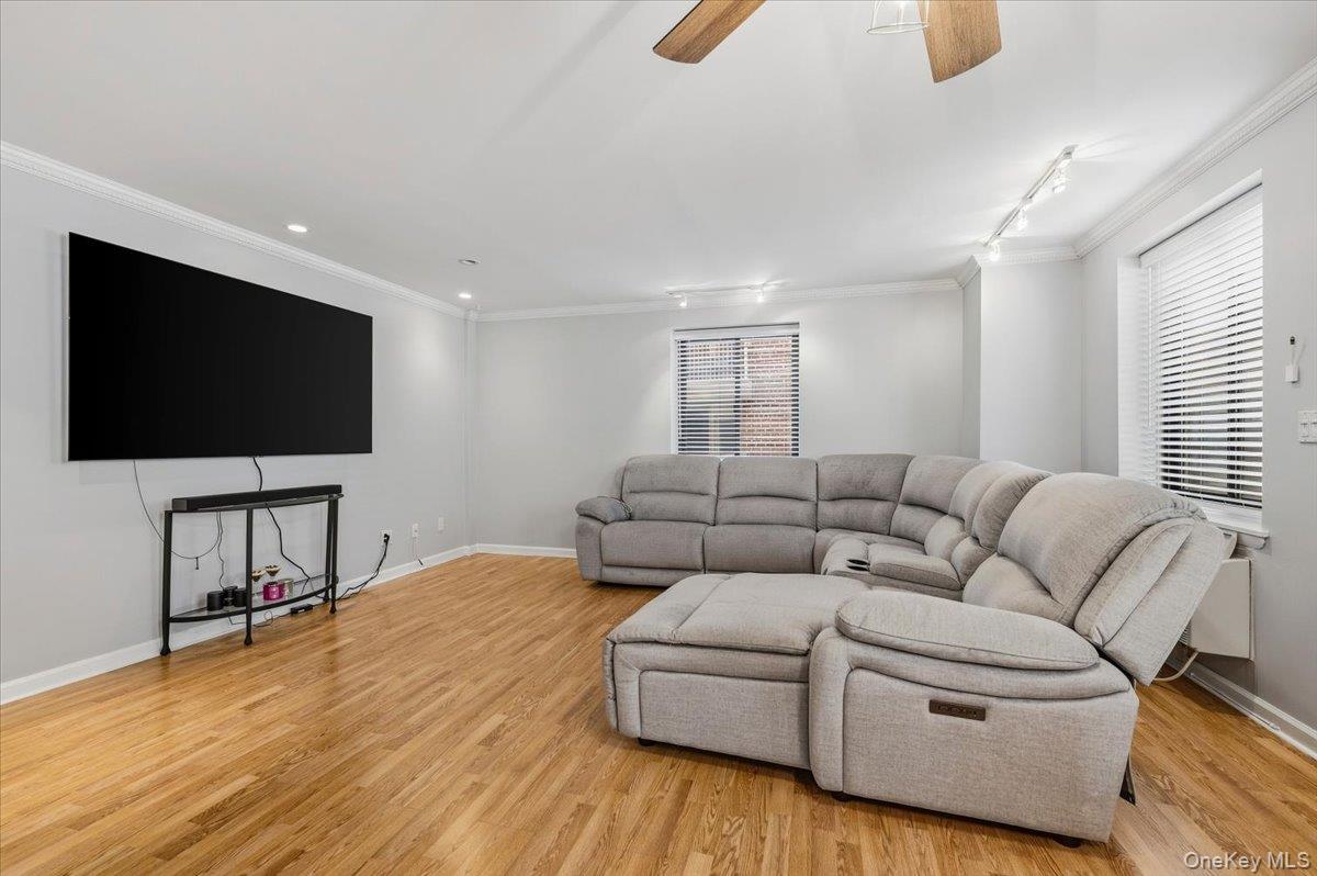 425 Shore Road #2D — photo 5