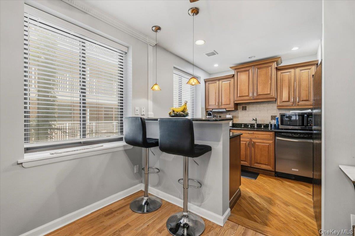 425 Shore Road #2D — photo 7