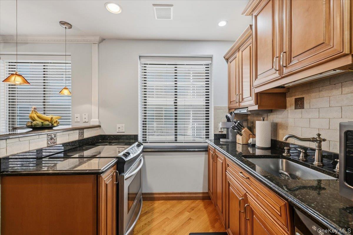 425 Shore Road #2D — photo 9