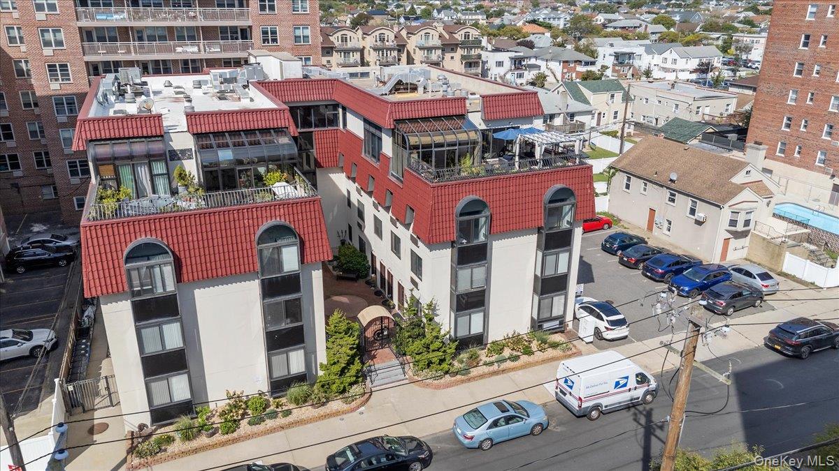 425 Shore Road #2D, Long Beach