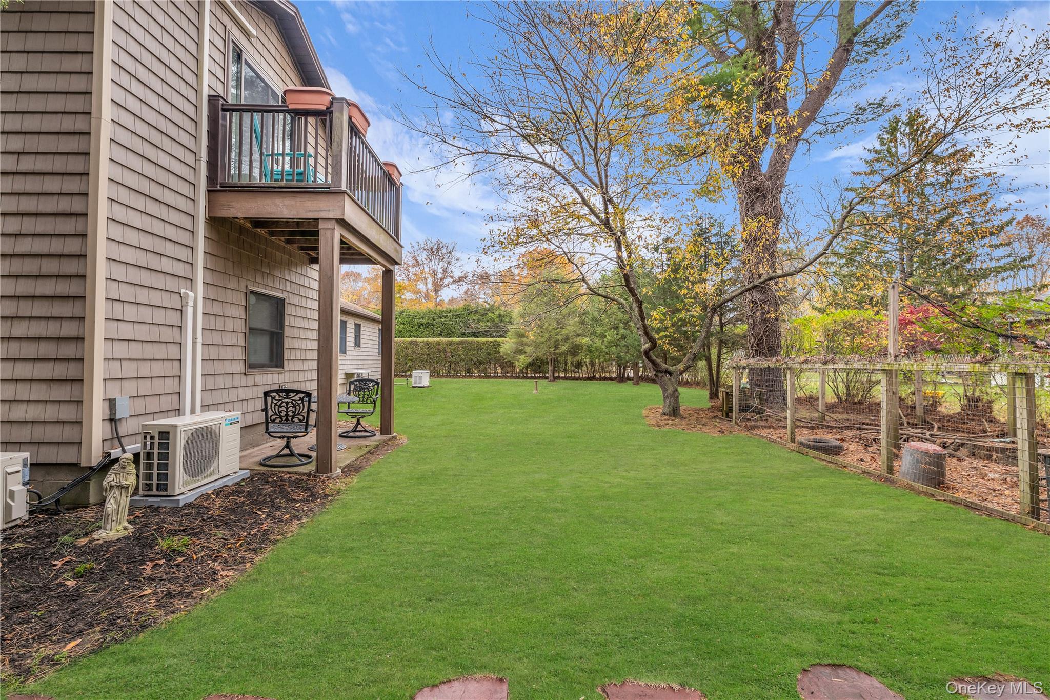 17 Hawkins Lane — photo 38