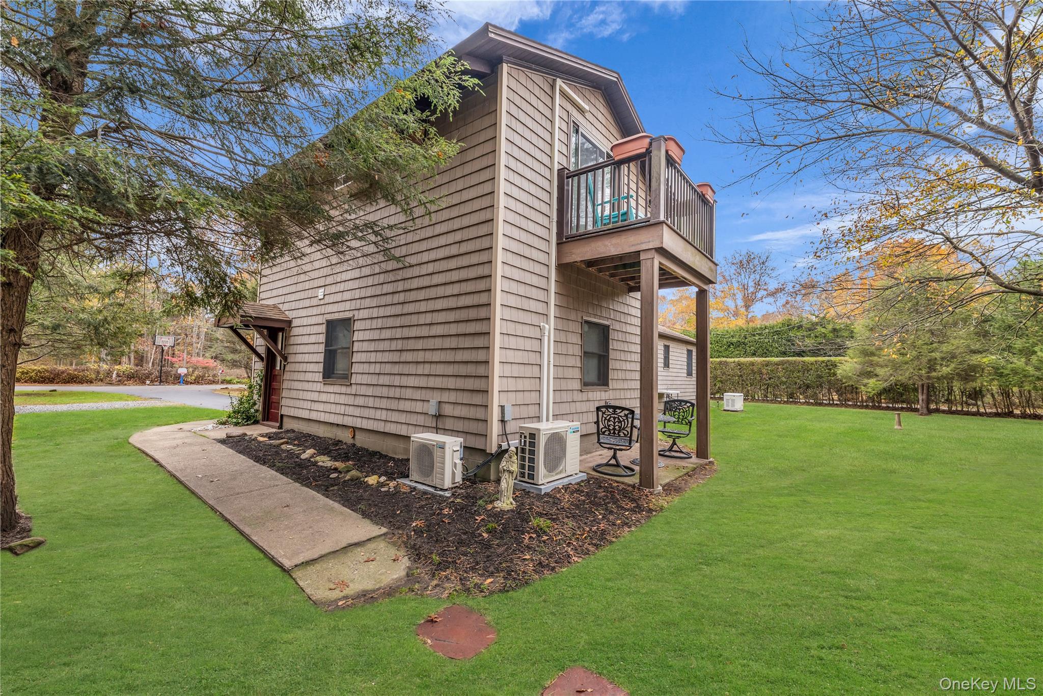 17 Hawkins Lane — photo 41