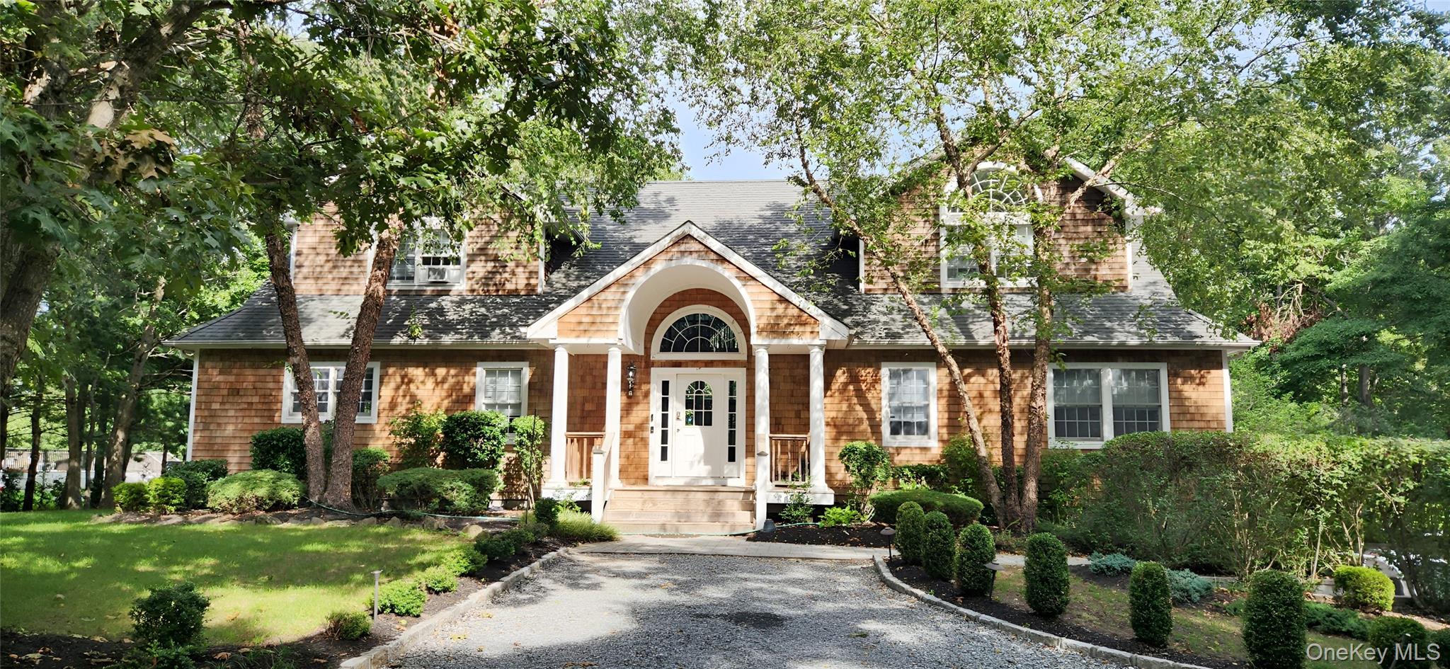 5 Emily Court — photo 3