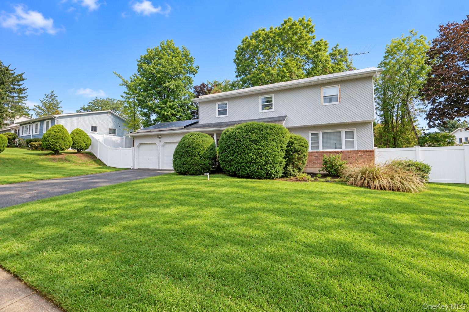 38 Waterford Drive — photo 2