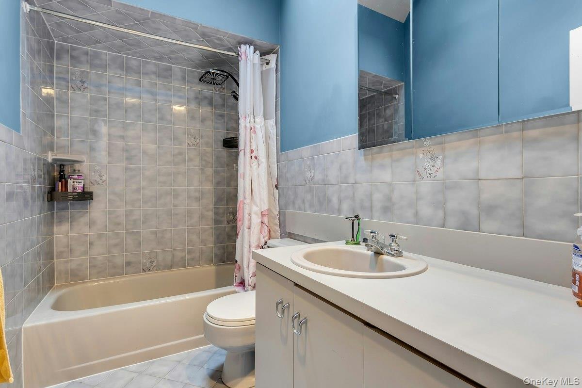 8 Summit Drive — photo 17