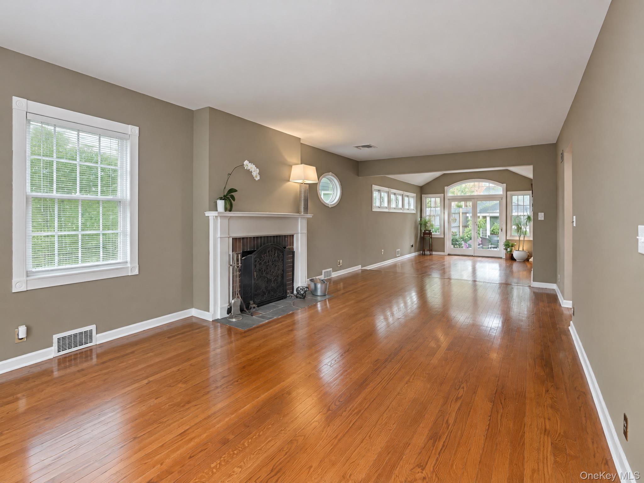 30 Waverly Street — photo 12