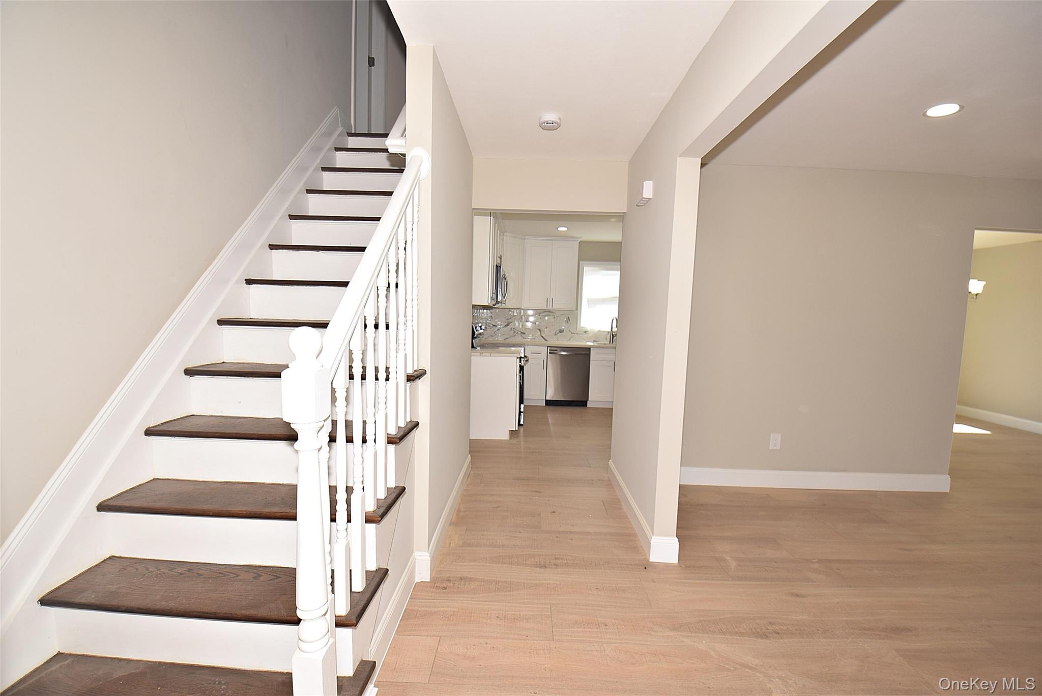 26 Tell Avenue — photo 3