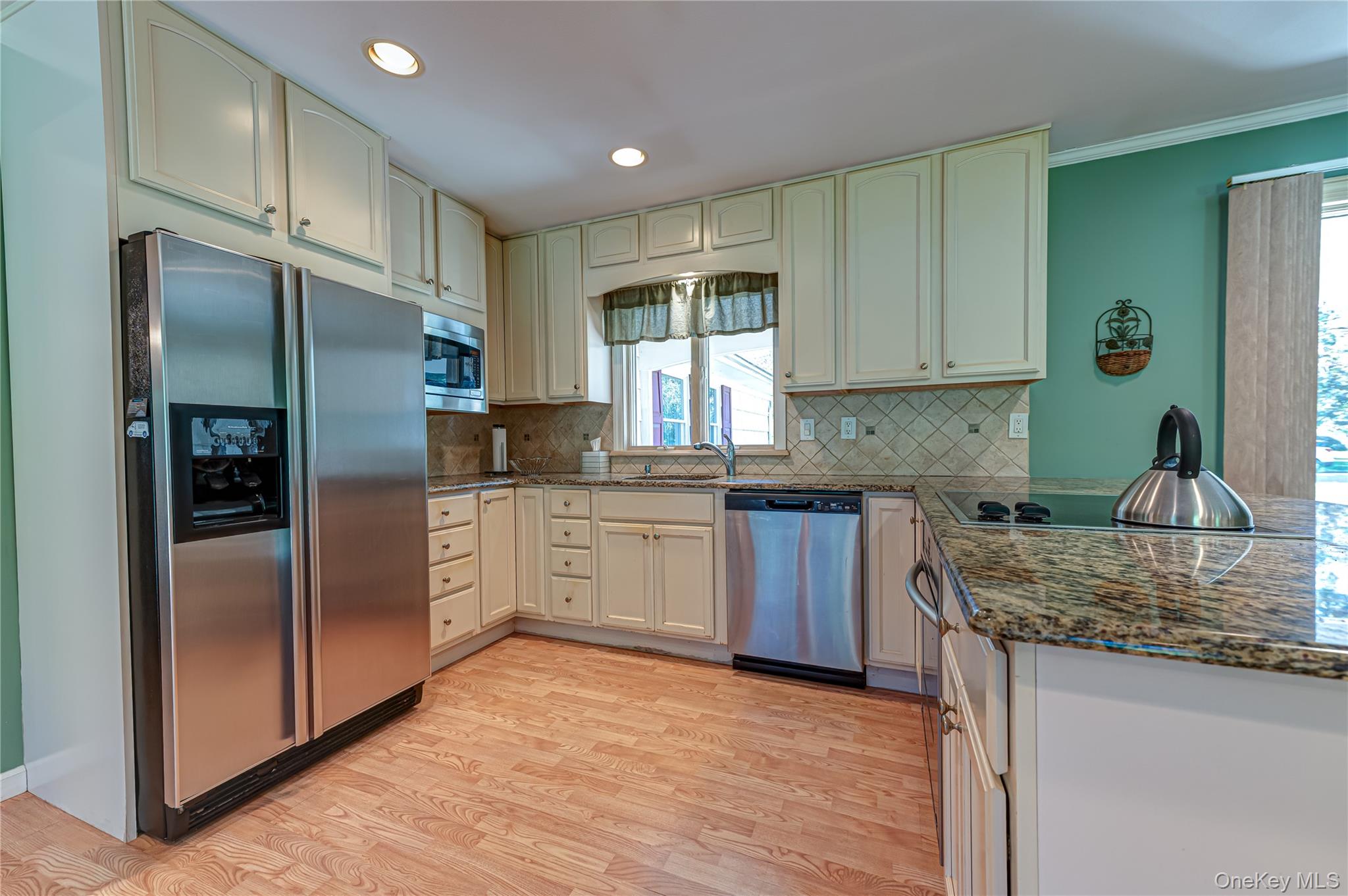 3 High Gate Drive — photo 4