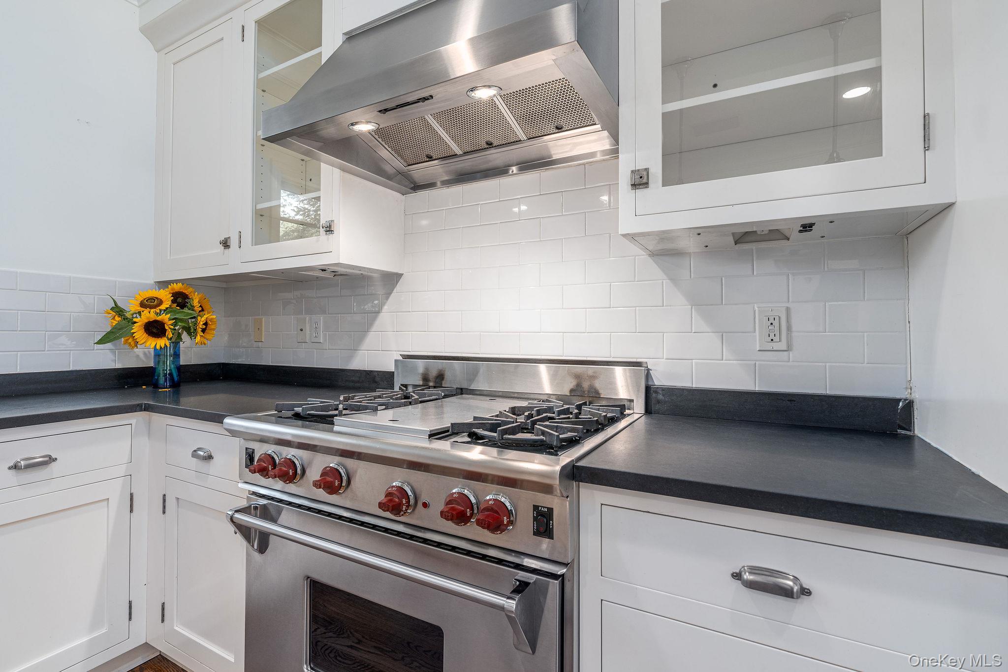 775 Mulford Court — photo 12
