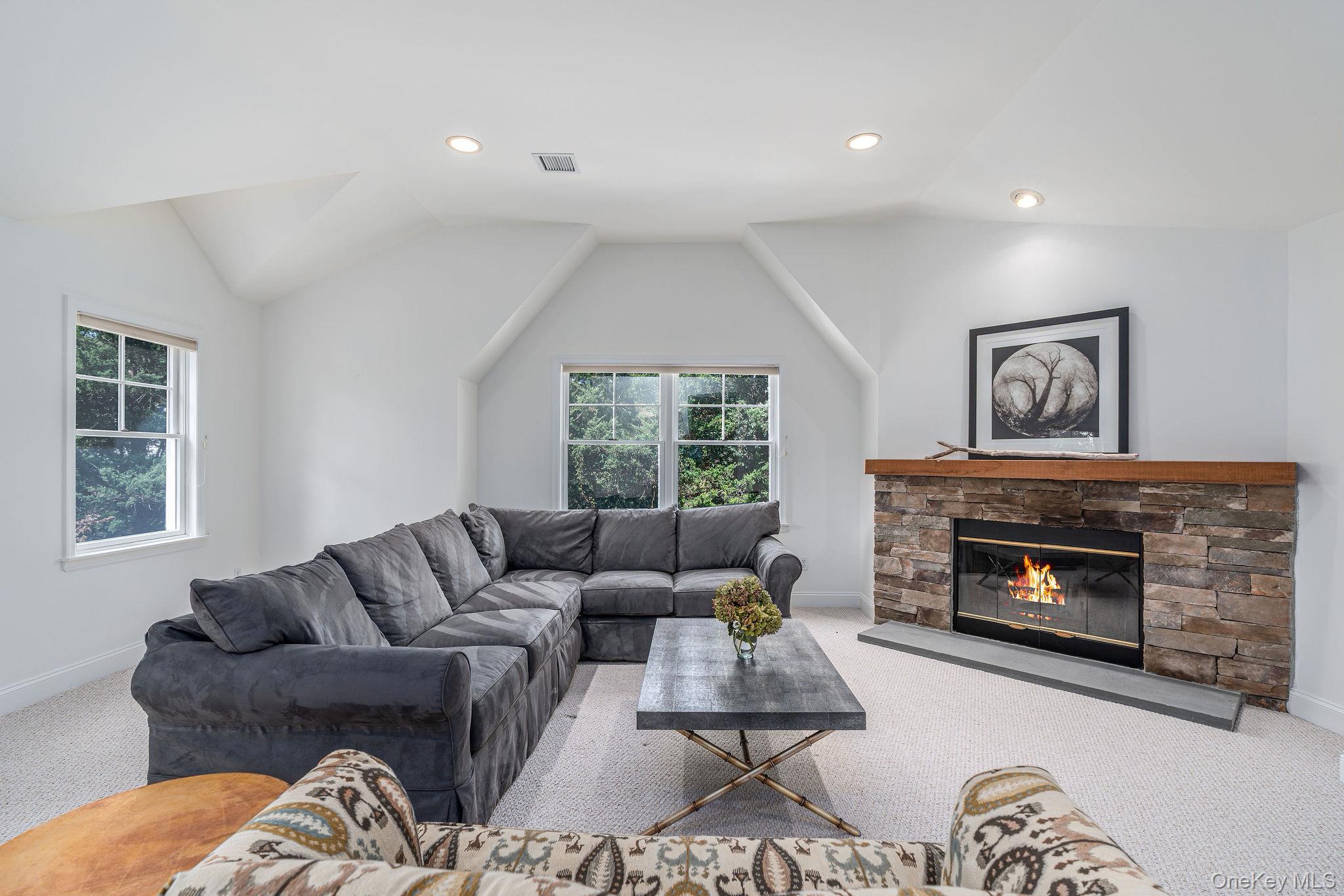 775 Mulford Court — photo 32