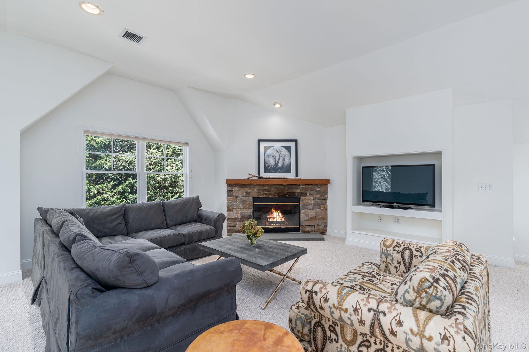 775 Mulford Court — photo 33