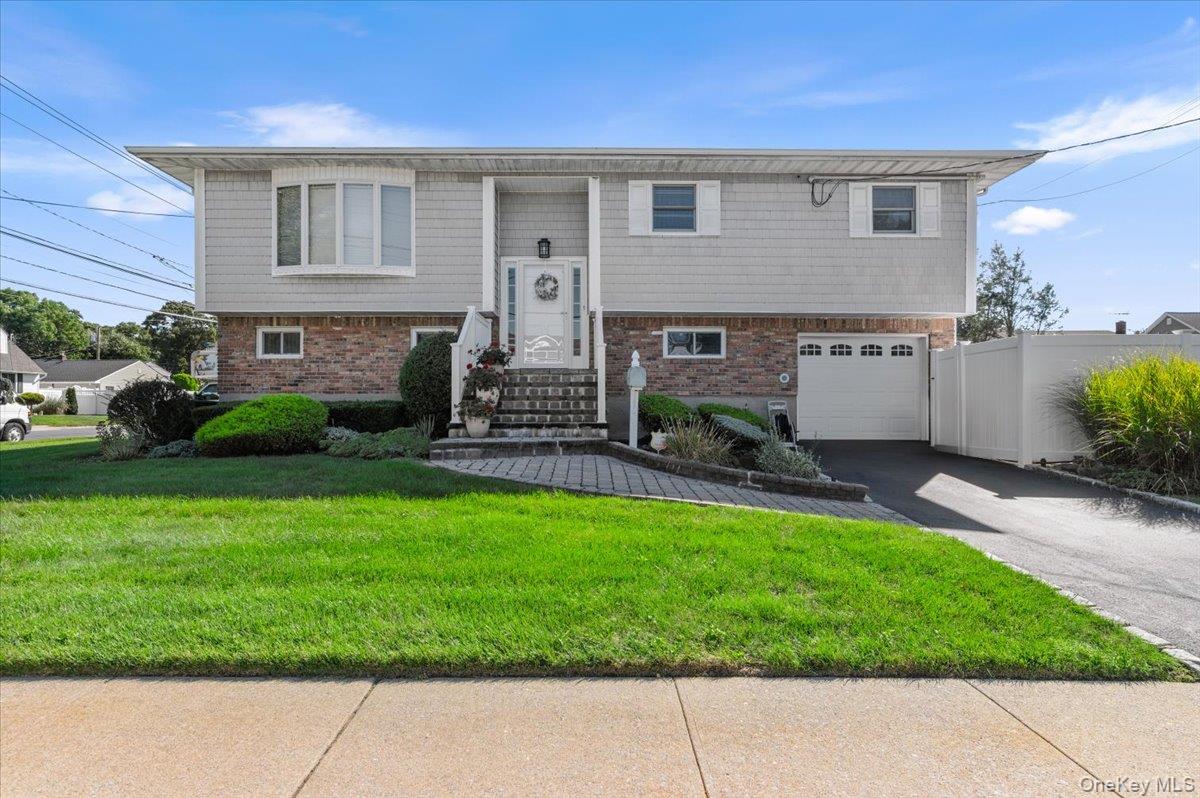 196 Von Huenfeld Street