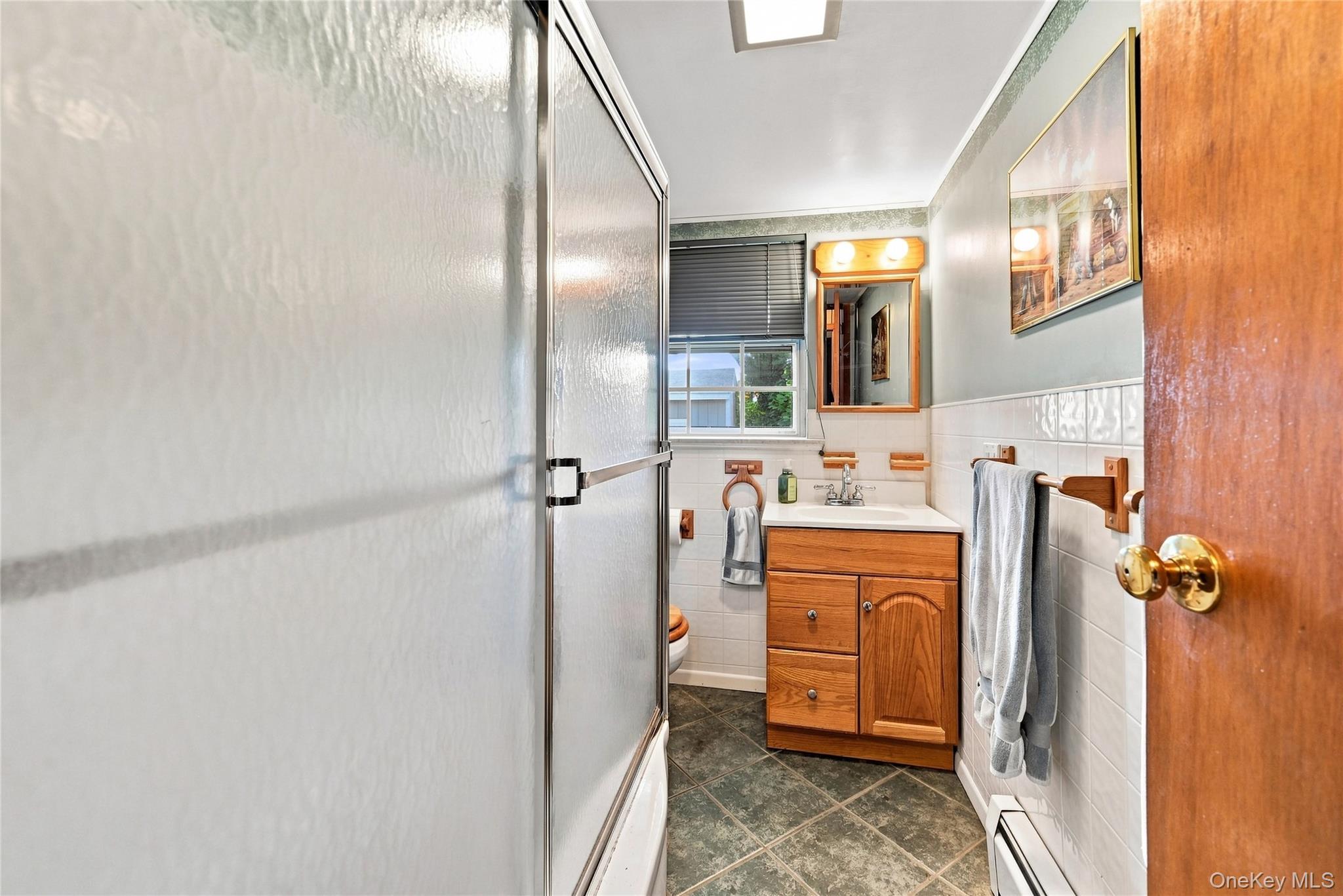 76 Queen Road — photo 12