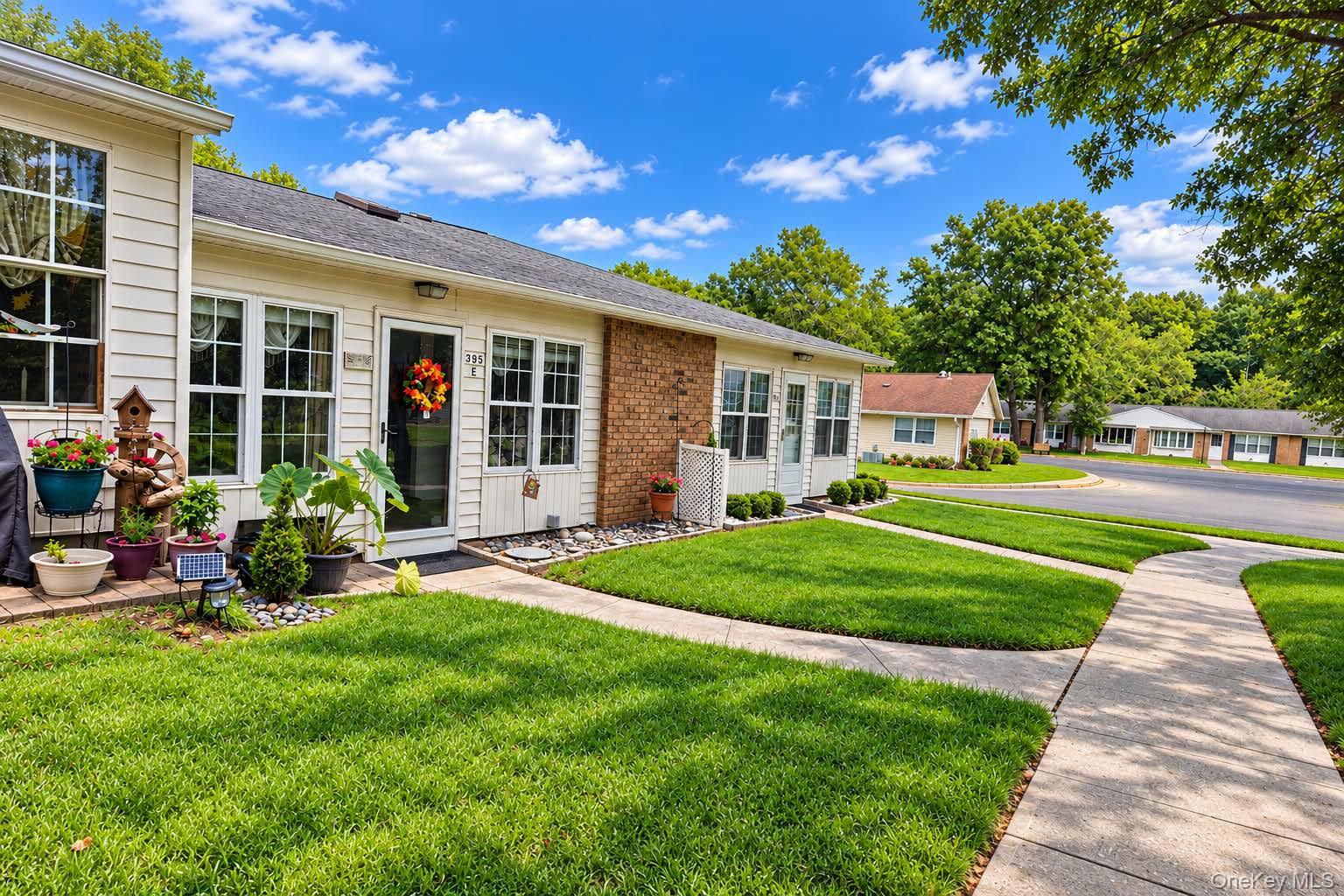 395 Woodbridge Drive #E — photo 2