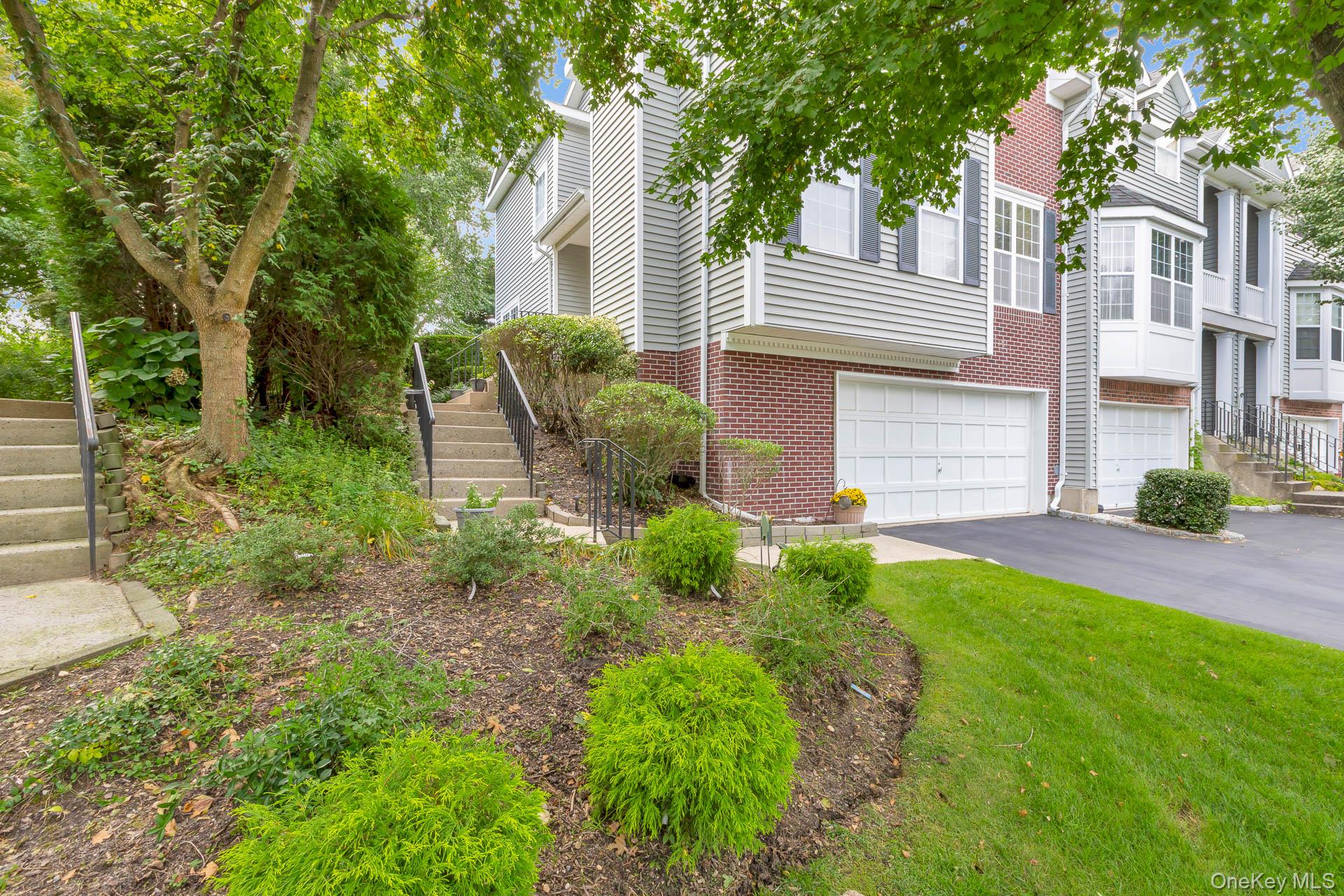 143 Paddington Circle — photo 3