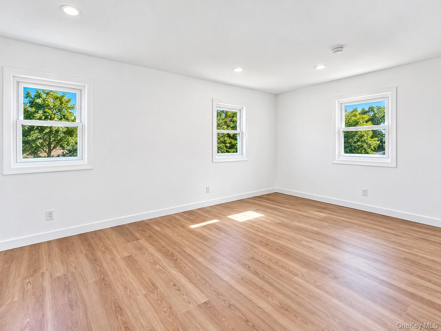 444 Avondale Drive — photo 11